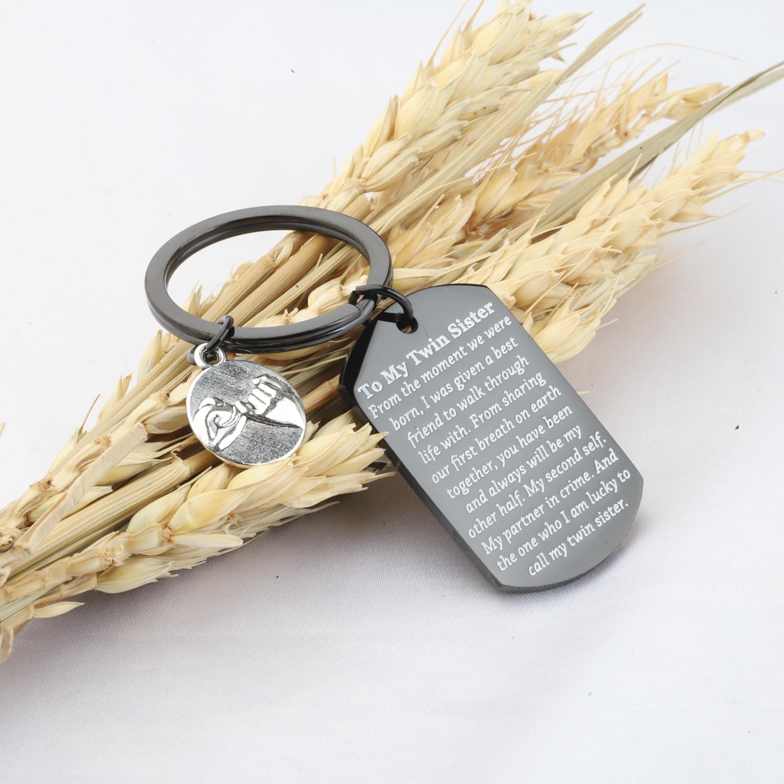 UJIMS Twin Sister Keychain - Lucky to Call My Sister - Perfect Bridesmaid Gift for Wedding, Birthday & Sister Appreciation - Best Friend Jewelry for Special Occasions