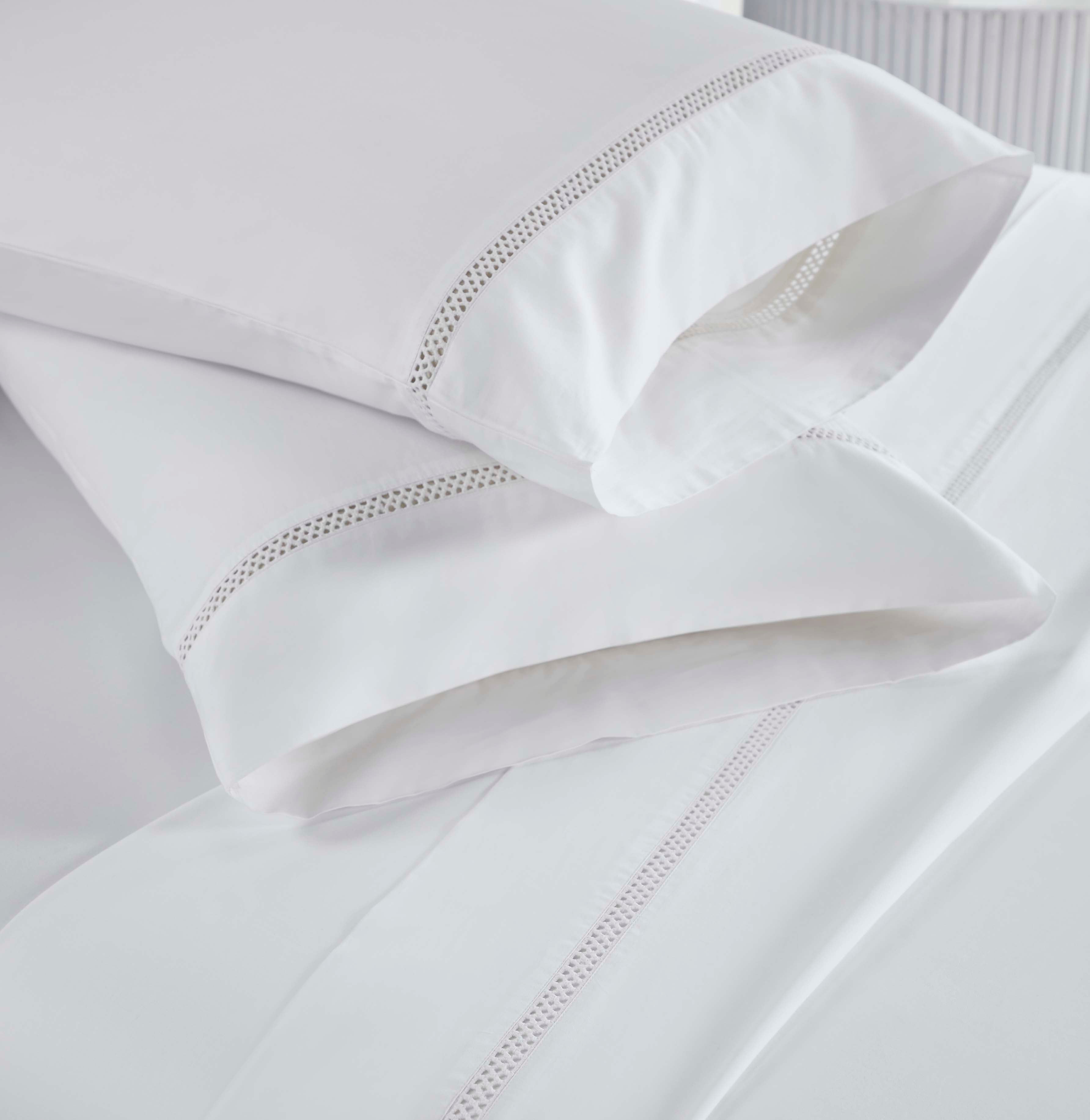 Premium Riverton Cotton Cross Stitch Embroidered Deep Pocket Bed Sheet Set - Queen Size 4-Piece Set with Pillowcases - Soft & Breathable for All-Season Comfort - Perfect for Master Bedroom, Guest Room or Dorm
