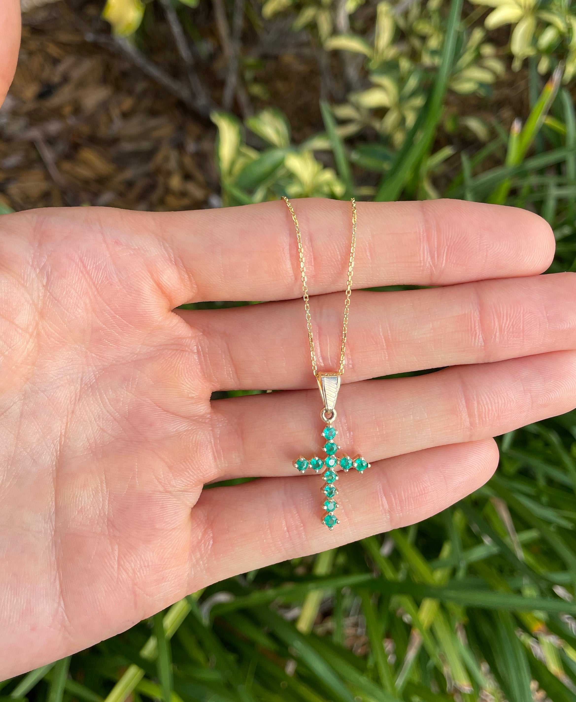 0.75tcw Natural Emerald Prong Set Tennis Cross Pendant Necklace in 18K Gold - Elegant Jewelry Gift for Women, Perfect for Weddings, Anniversaries & Special Occasions