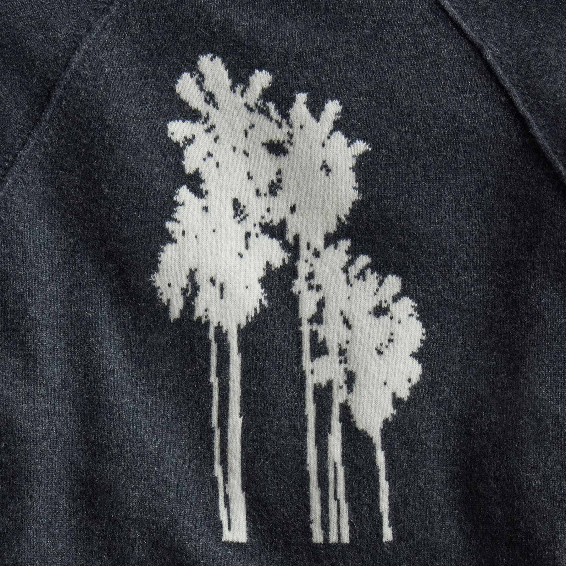 Premium Cashmere Raglan Sweater - Soft & Cozy Palm Tree Design in Coal/Off White - Perfect for Casual Wear, Layering & Winter Fashion