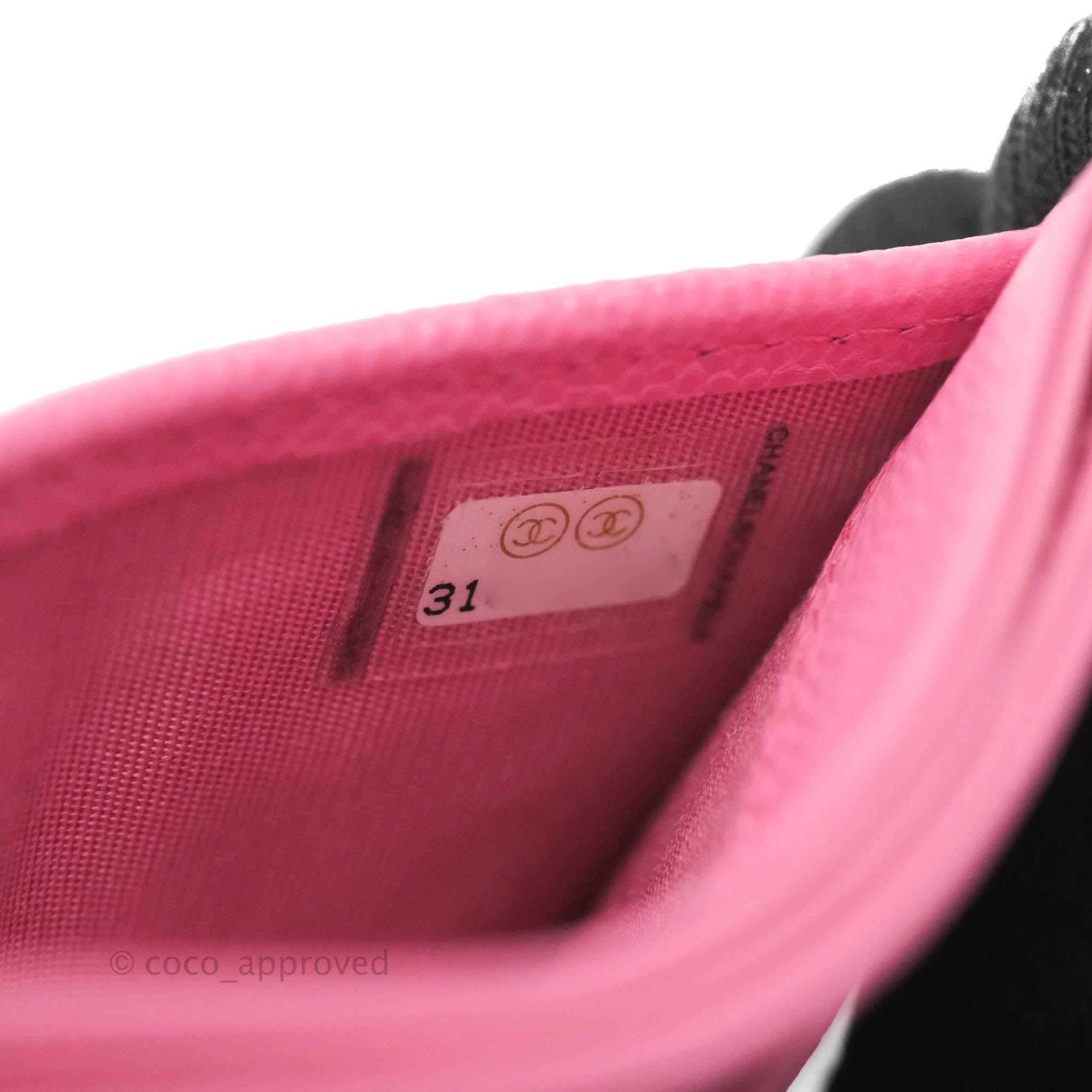 Chanel Classic Flat Card Holder in Pink Caviar Leather with Gold Hardware - Perfect for Everyday Use & Luxury Gift Giving