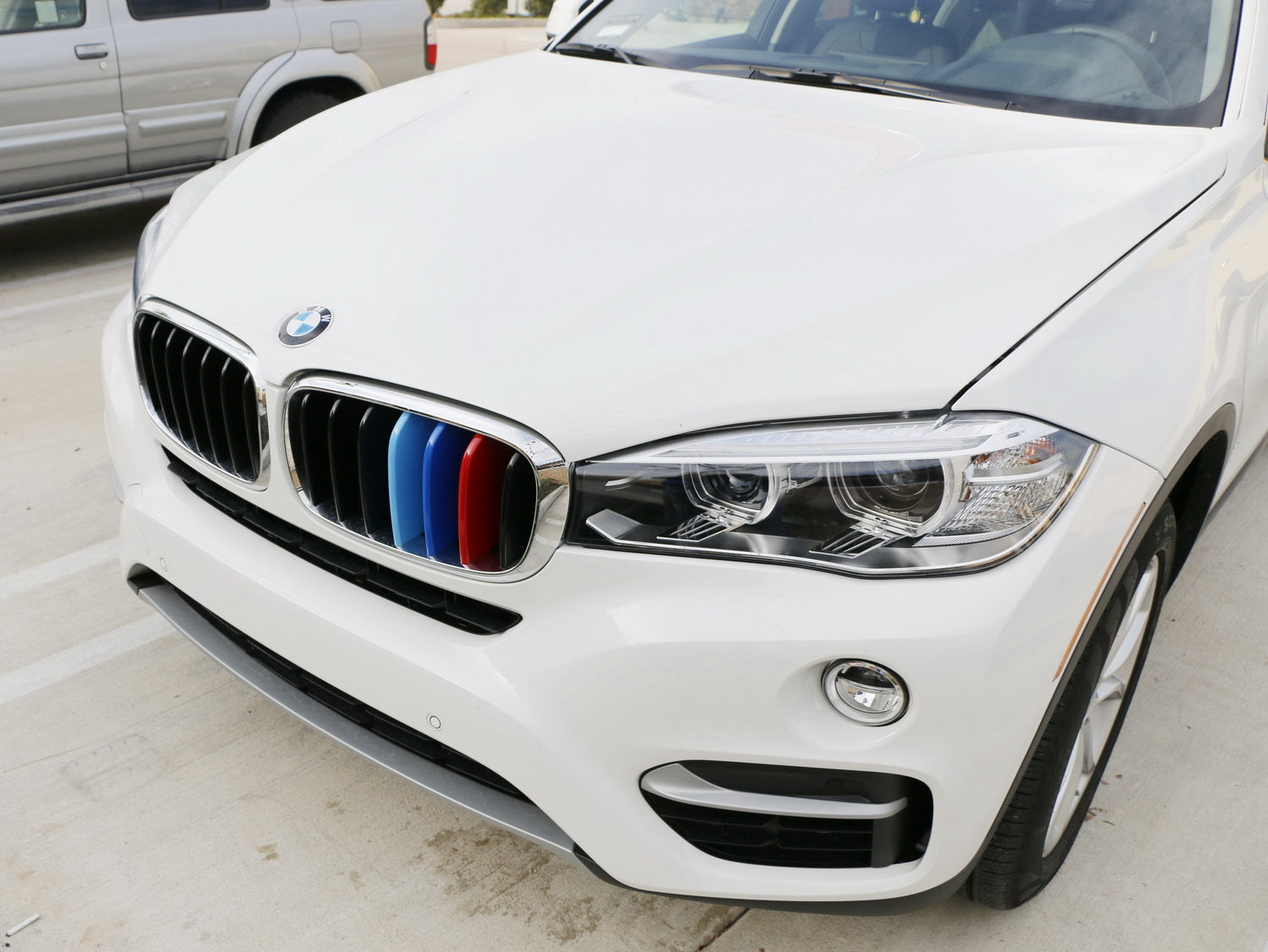 BMW F16 X6 (2017-2018) ///M Style Colored Grille Insert Trims with 7 Beam Standard Grill - Upgrade Your Car's Front End for a Sporty Look | Perfect for Car Enthusiasts & Show Car Modifications