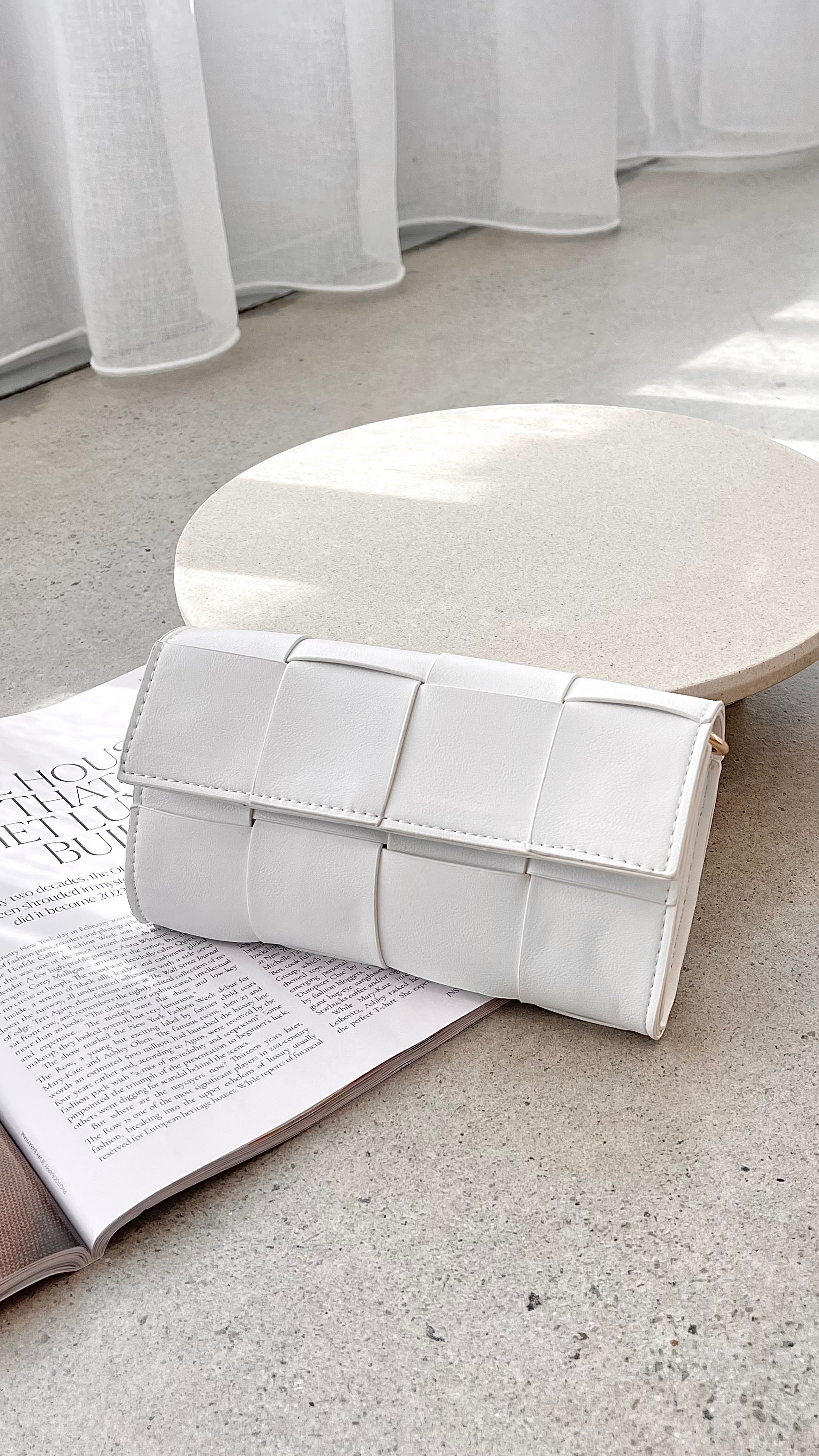 British Style Crossbody Bag for Women - White Leather Shoulder Purse | Perfect for Travel, Shopping & Everyday Use