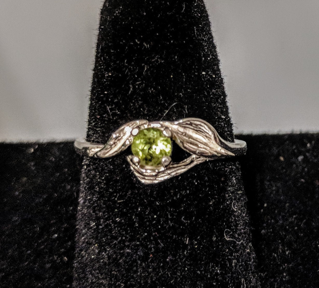 Natural Gemstone Flower & Leaf Ring - 4mm Round Garnet, Amethyst, Citrine, blue topaz or peridot in Sterling Silver (Size 7) - Perfect for Weddings, Anniversaries & Everyday Elegance