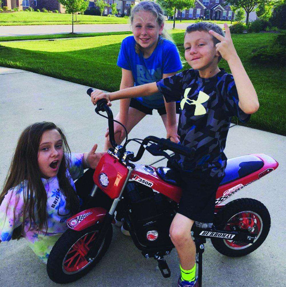 Burromax TT250 24V 250W Kids Electric Dirt Bike - Off-Road Mini Motorcycle for Boys & Girls (Red) | Perfect for Backyard Riding, Trail Adventures & Outdoor Play