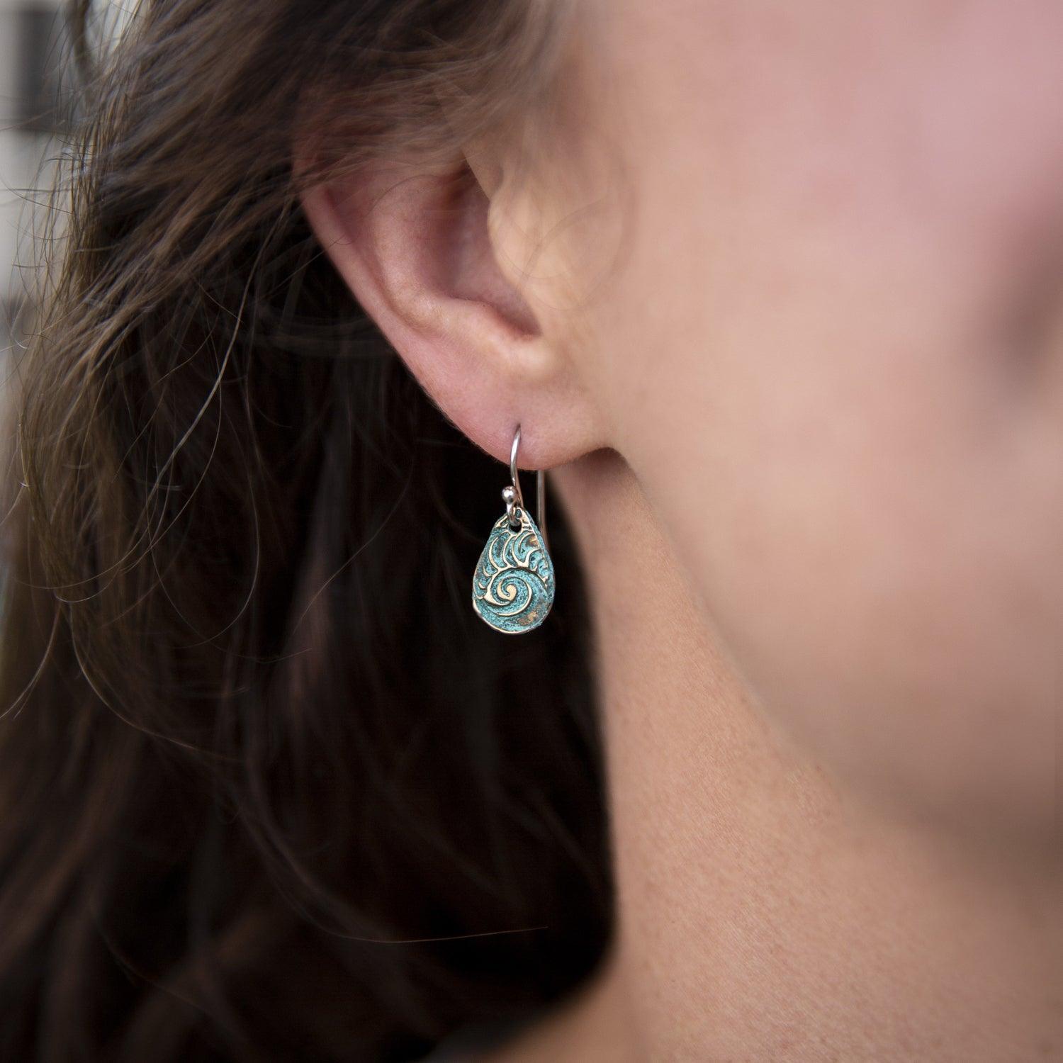 Elegant Feather Drop Earrings for Women - Lightweight Dangle Earrings for Party, Wedding & Everyday Wear