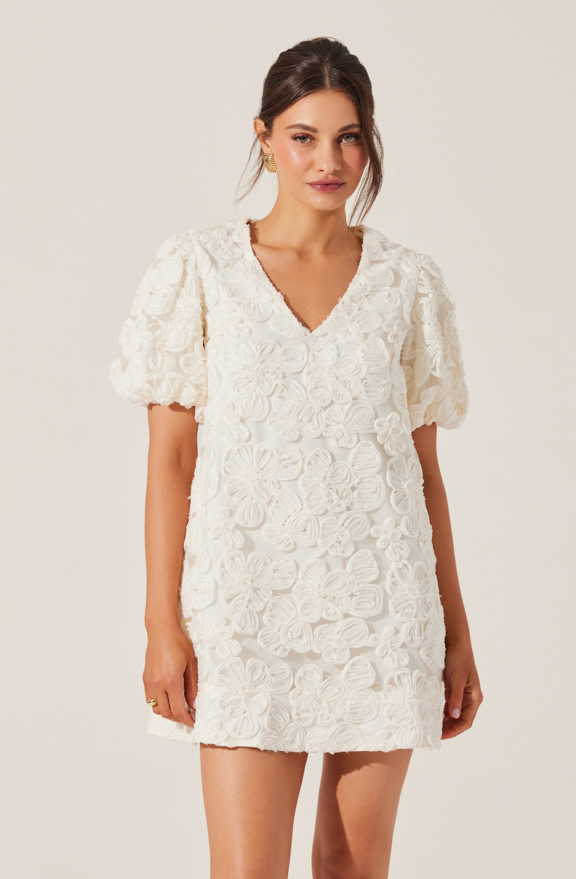 Lakelyn Floral Embroidered Mini Dress - Summer Floral Sundress for Women, Boho Chic Party Dress with Embroidery Details - Perfect for Beach Vacations, Garden Parties & Date Nights