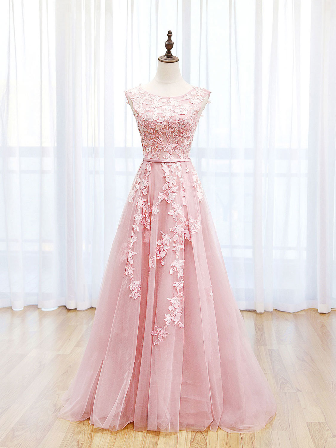 Elegant Pink Scoop Neck Tulle Long Prom Dress | Backless Evening Gown for Women | Perfect for Homecoming, Formal Dances & Special Occasions