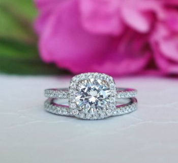 Engagement Rings for Women - Diamond Wedding Bands for Couples, Fashionable Inlaid Diamond Rings for Her - Perfect for Proposals, Anniversaries & Romantic Occasions