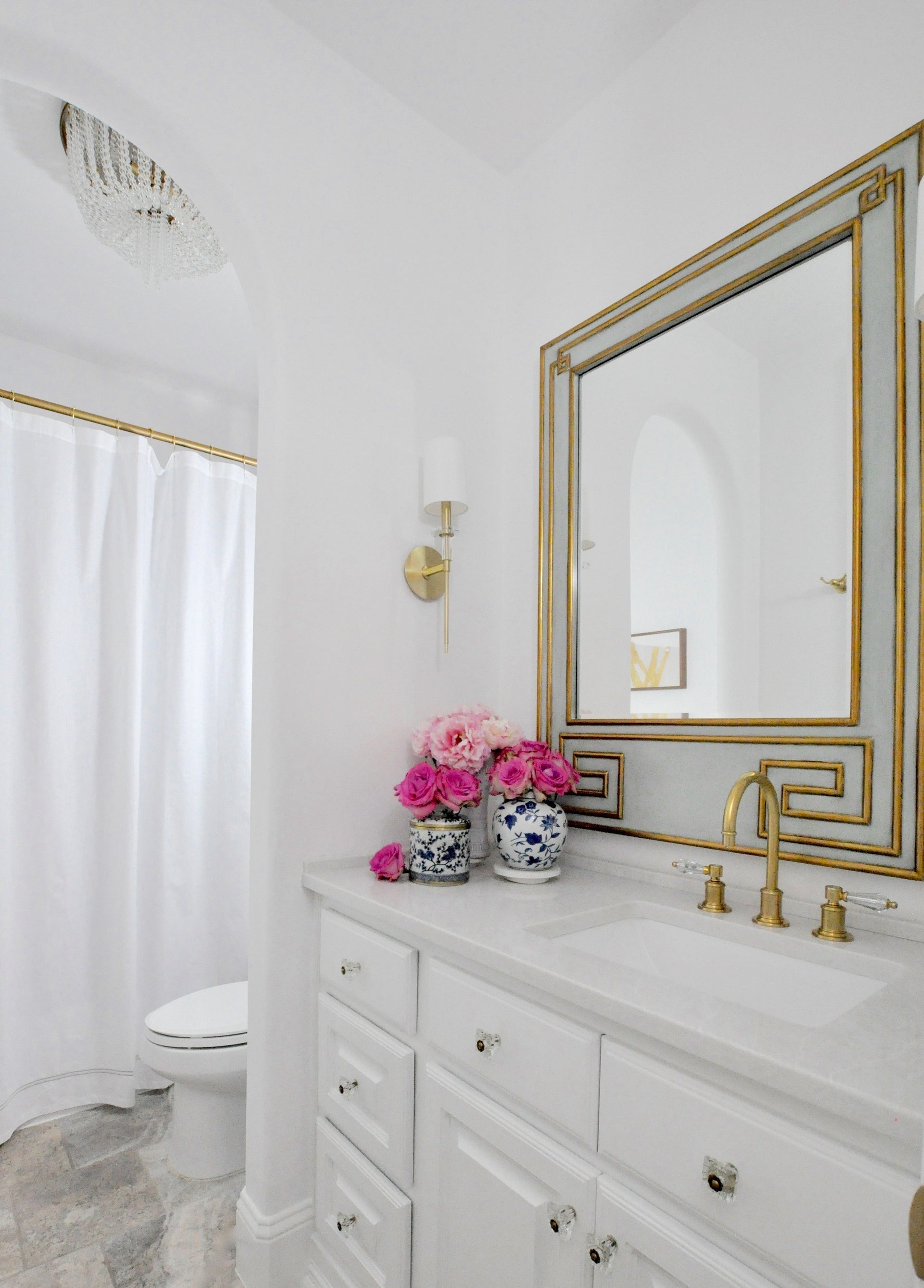 Amherst 1 Light Wall Sconce in Aged Brass Finish - Vintage Style Bathroom Vanity Lighting for Bedroom, Hallway & Entryway