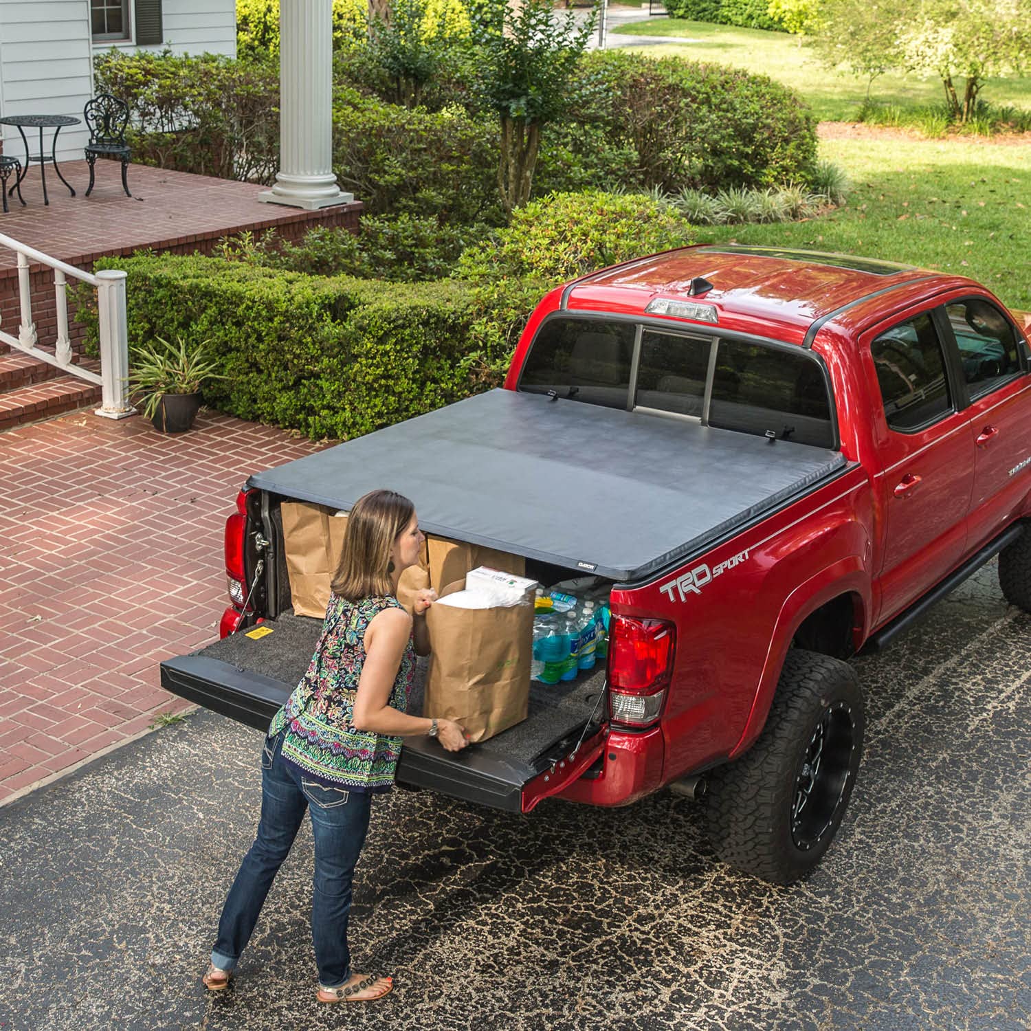 Gator ETX Soft Tri-Fold Truck Bed Tonneau Cover for 2002-2008 Dodge Ram 1500/2500/3500 | 6'6