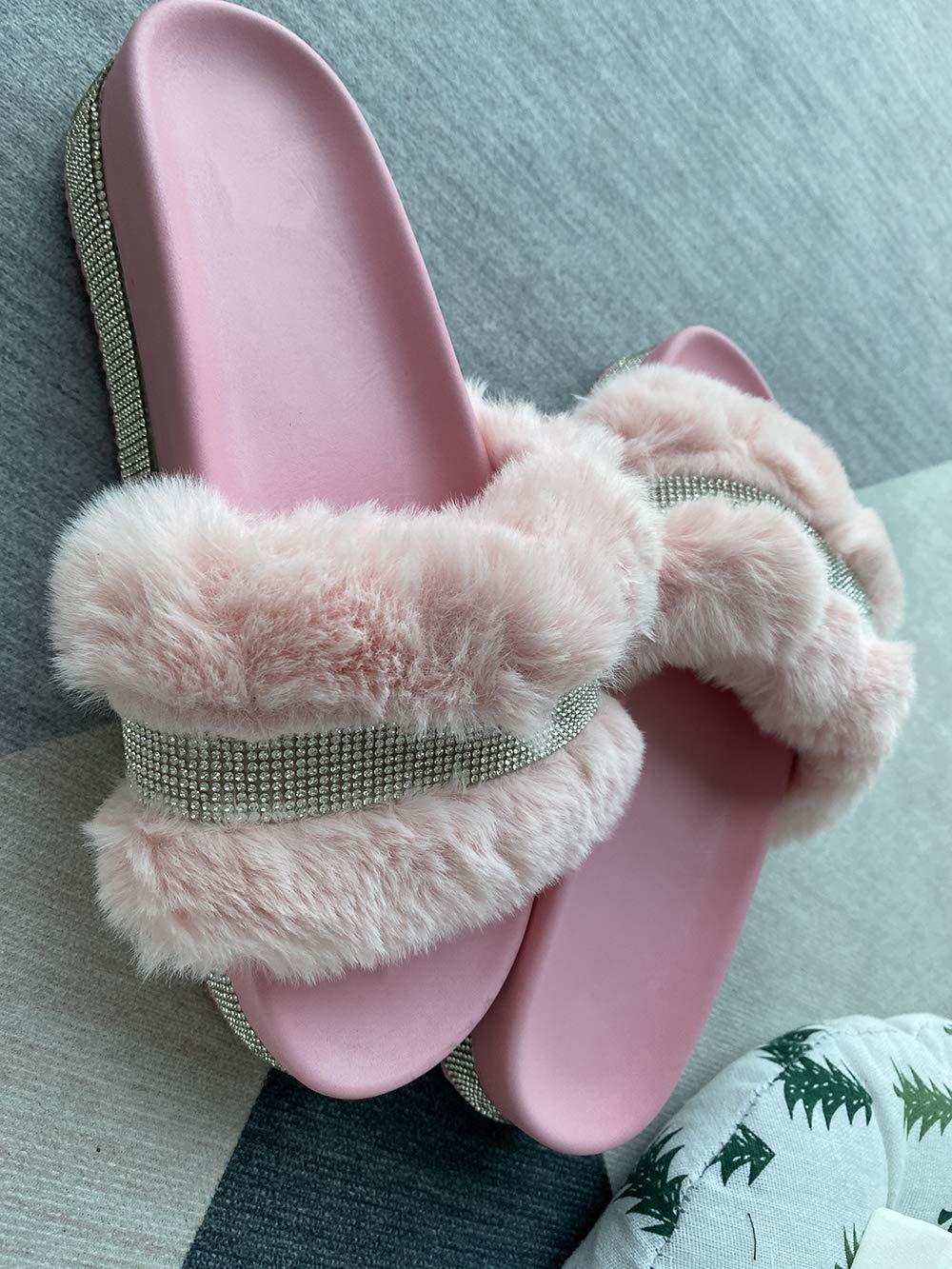 JITUUE Women's Light Slide Slippers - Faux Fur Rhinestone Slip-On Heel Flats with Platform - Open Toe Sandals for Indoor/Outdoor Use - Perfect for Lounging, Spa Days, and Beach Wear