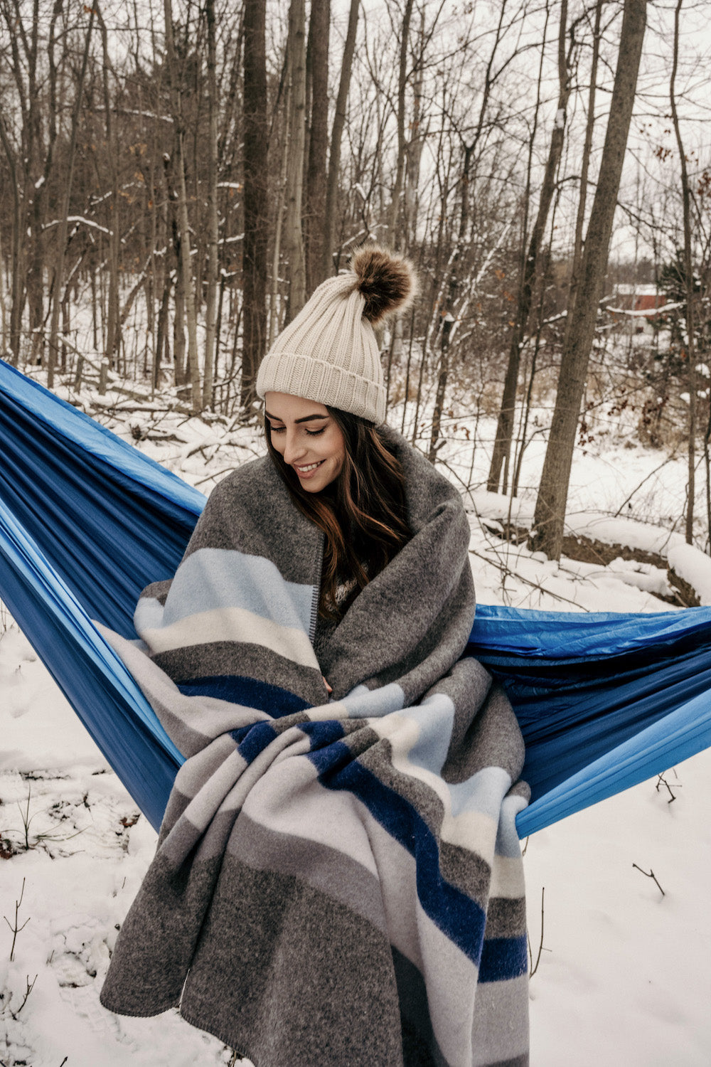 Premium Wool Blanket - Soft & Warm Mountain Clouds Design - Cozy Home Decor, Camping & Outdoor Adventures