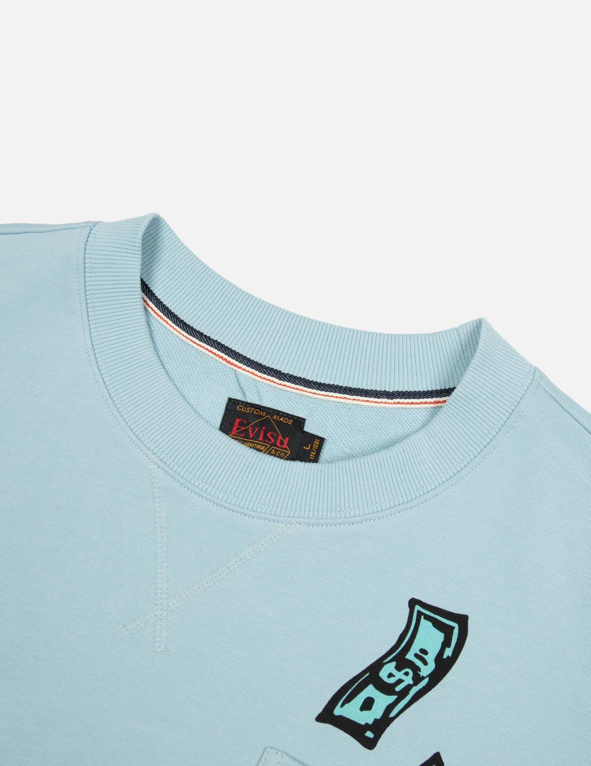 Trendy Oversized T-Shirt with Diamond Daruma & Seagull Print - Comfortable Streetwear for Men & Women - Perfect for Casual Outfits, Beach Days, and Urban Fashion