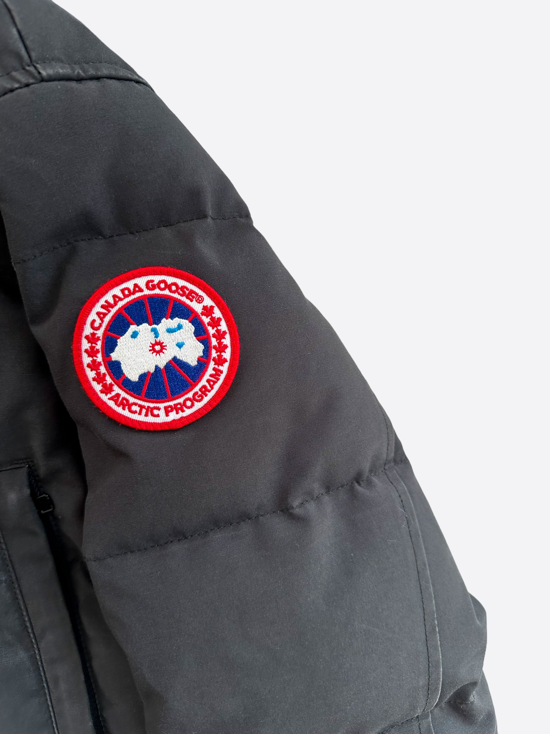 Canada Goose Black Wyndham Men's Winter Jacket - Premium Waterproof Parka for Extreme Cold Weather - Perfect for Snowboarding, Skiing & Outdoor Adventures