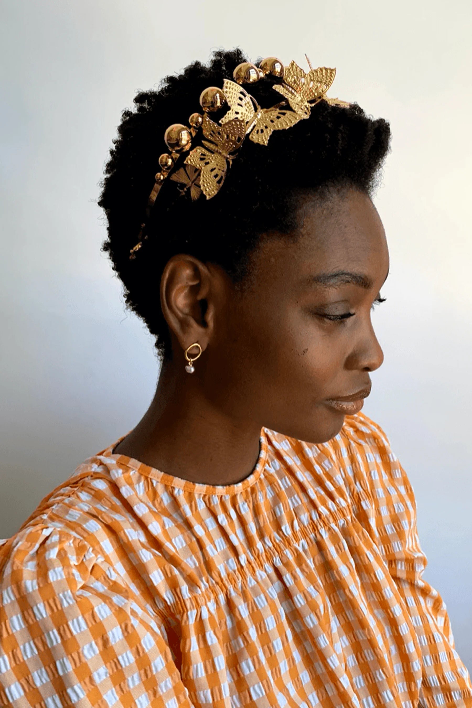Stylish Metal Headband for Women - Fashionable Hair Accessory for Parties, Weddings & Everyday Wear