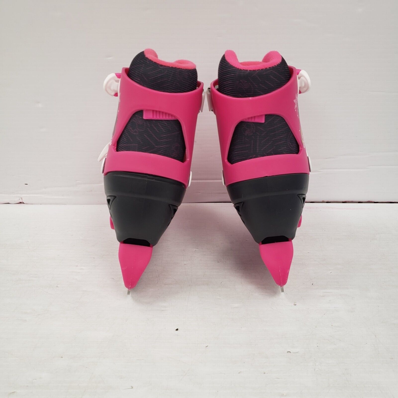 No Name Youth Size 12 Skates - Perfect for Kids' Ice Skating, Hockey, and Outdoor Winter Sports