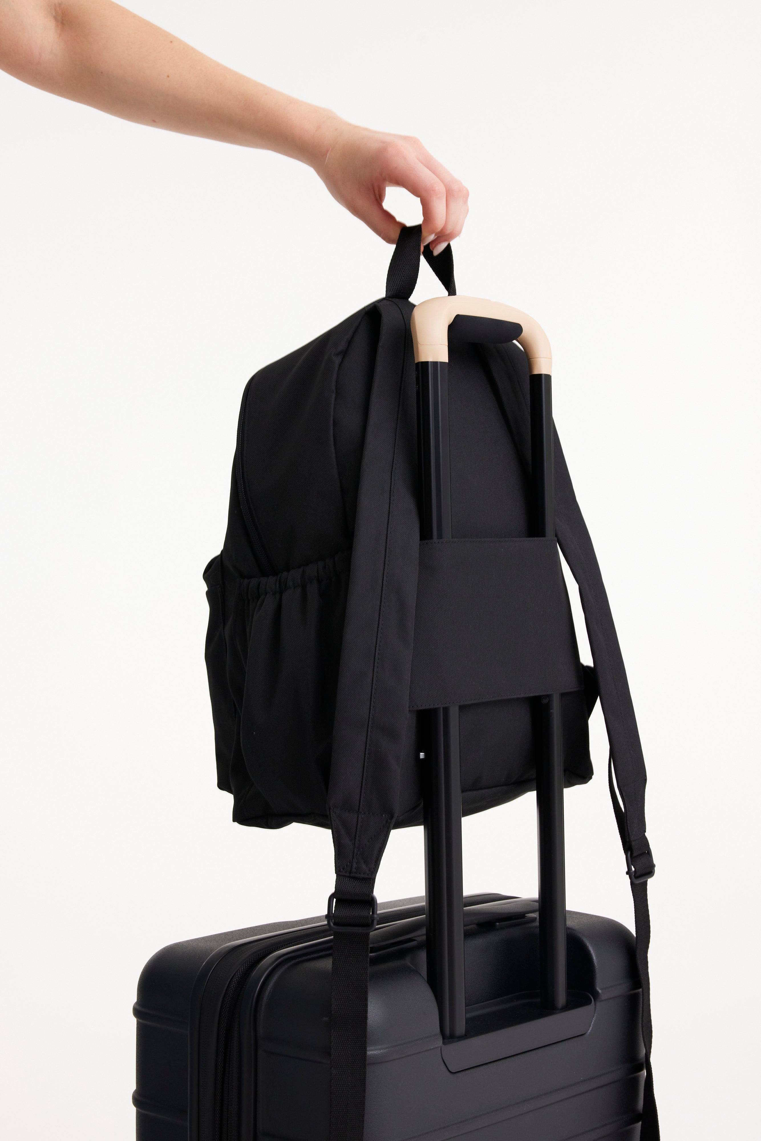 The BÉISics Backpack in Black - Stylish & Durable Travel Backpack for Women & Men - Perfect for Work, School & Everyday Use