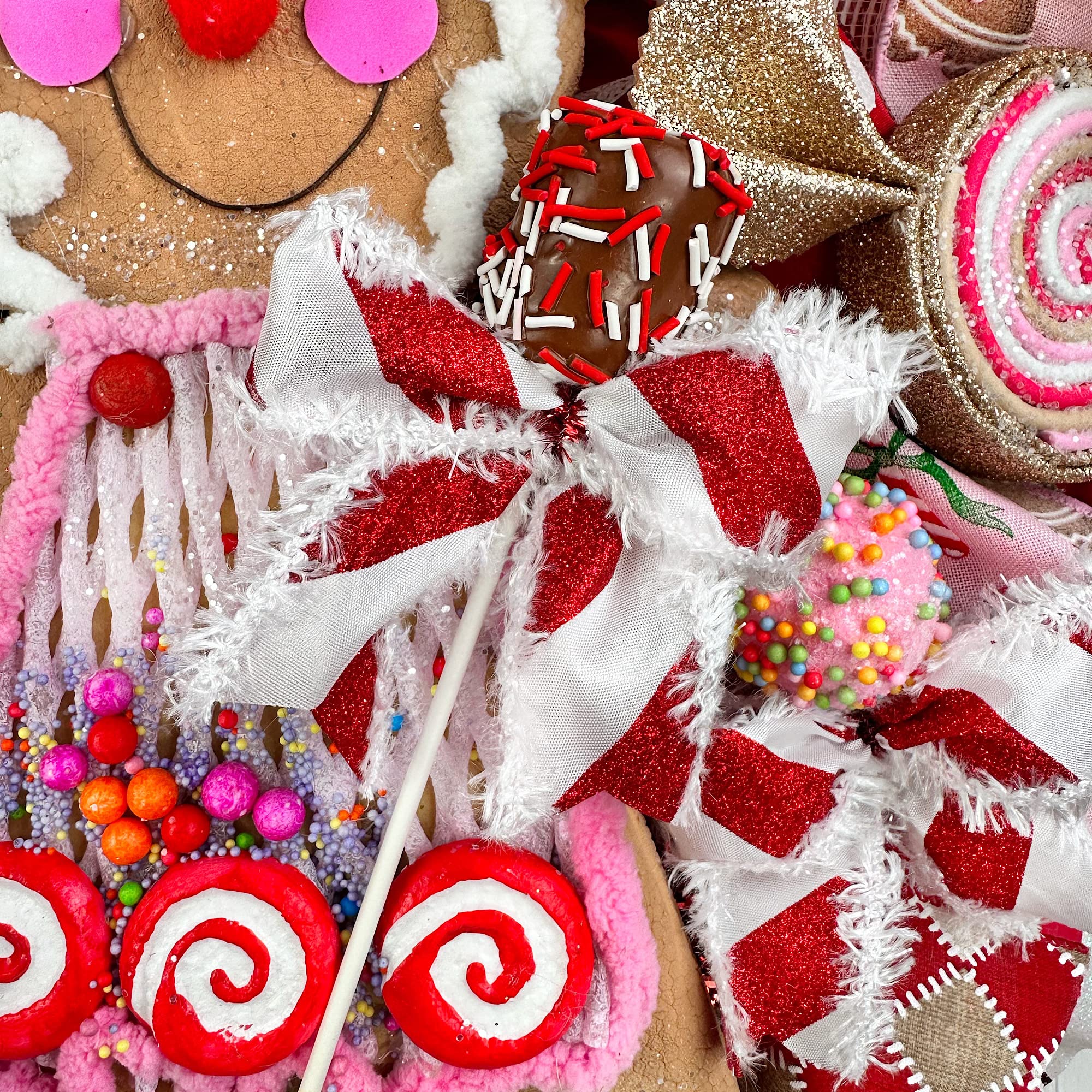 Handmade Gingerbread Sweet Shop Christmas Wreath - Candy Decorations with Lollipop, Peppermint, Pink Cake Pop & Chocolate Marshmallow | Perfect for Holiday Home Decor, Christmas Tree Topper & Festive Party Decoration
