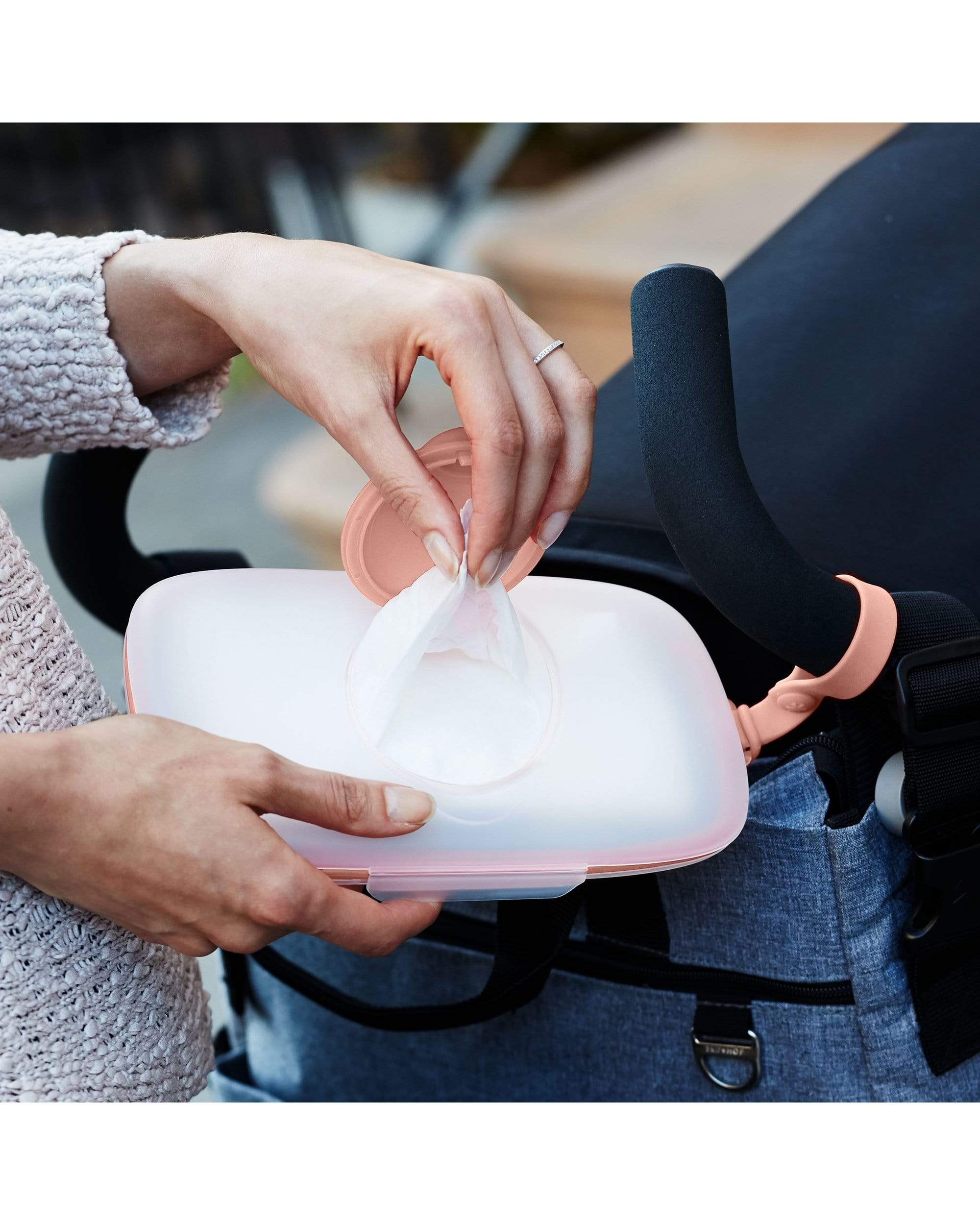 Skip Hop Grab & Go Snug Seal Wipes Case - Portable Baby Wipes Holder for Diaper Bags, Strollers & On-The-Go Parenting - Perfect for Travel, Daycare & Outdoor Adventures