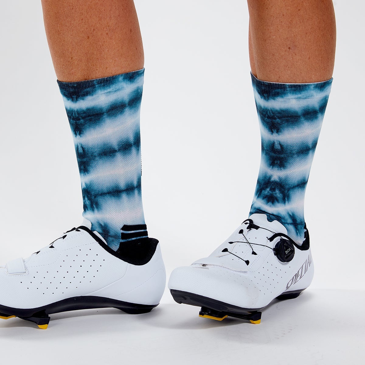 Unisex 6-Pack Tie Dye Blue Crew Socks - Soft Comfortable Everyday Socks for Men & Women - Perfect for Casual Wear, Sports, and Gifts