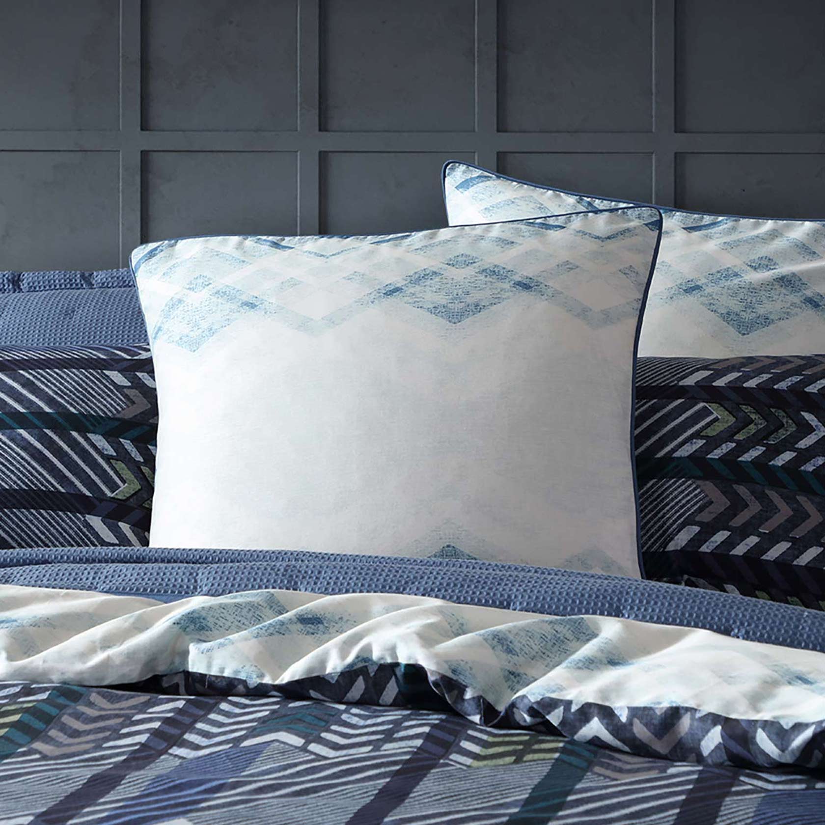 Premium European Pillowcase for Men - 100% Cotton Luxury Bedding Set - Perfect for Master Bedroom, Guest Room & Hotel Decor