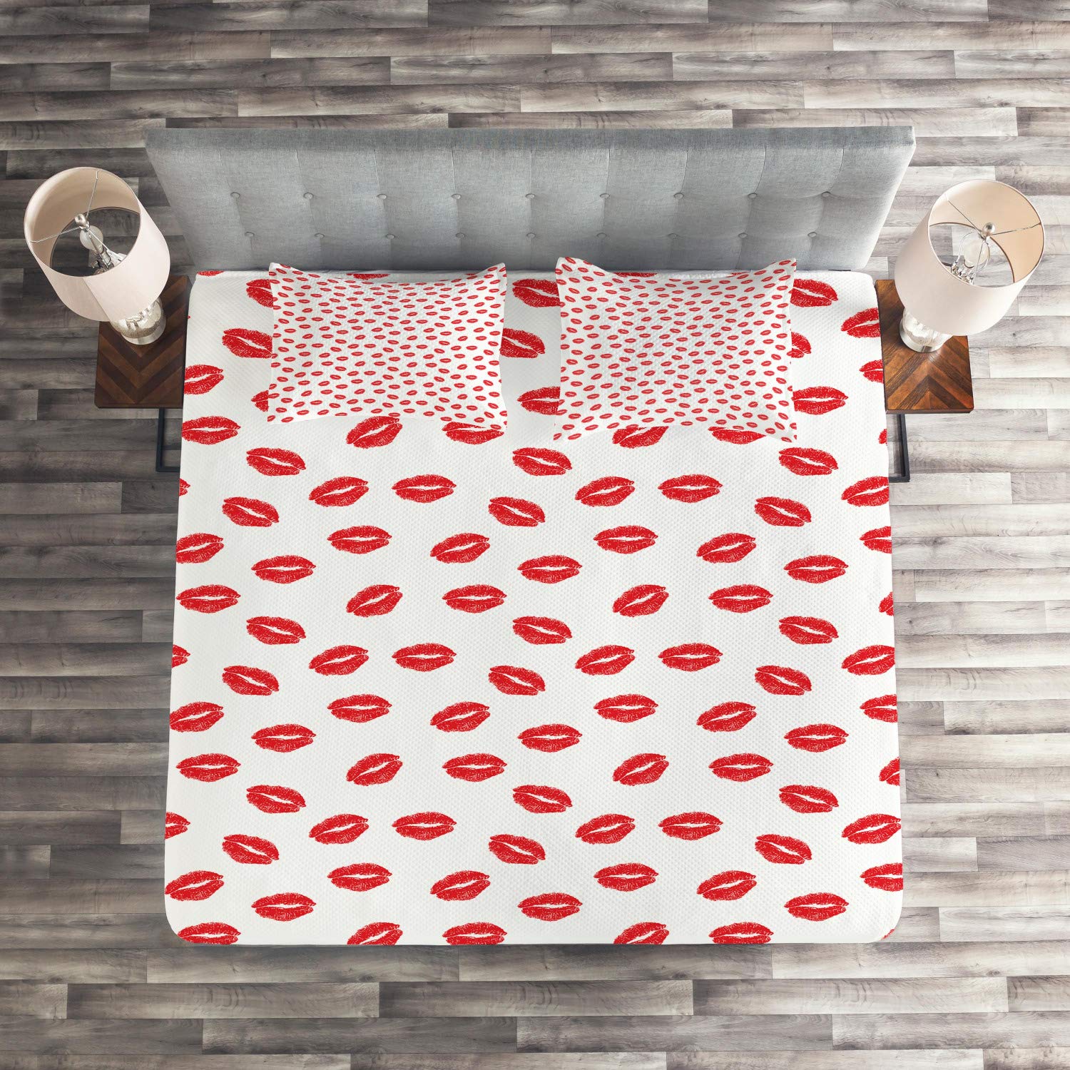 Ambesonne Lips Coverlet Set - King Size 3-Piece Quilted Bedspread with 2 Pillow Shams, Scarlet & White Kisses Print Romantic Design for Master Bedroom Decor