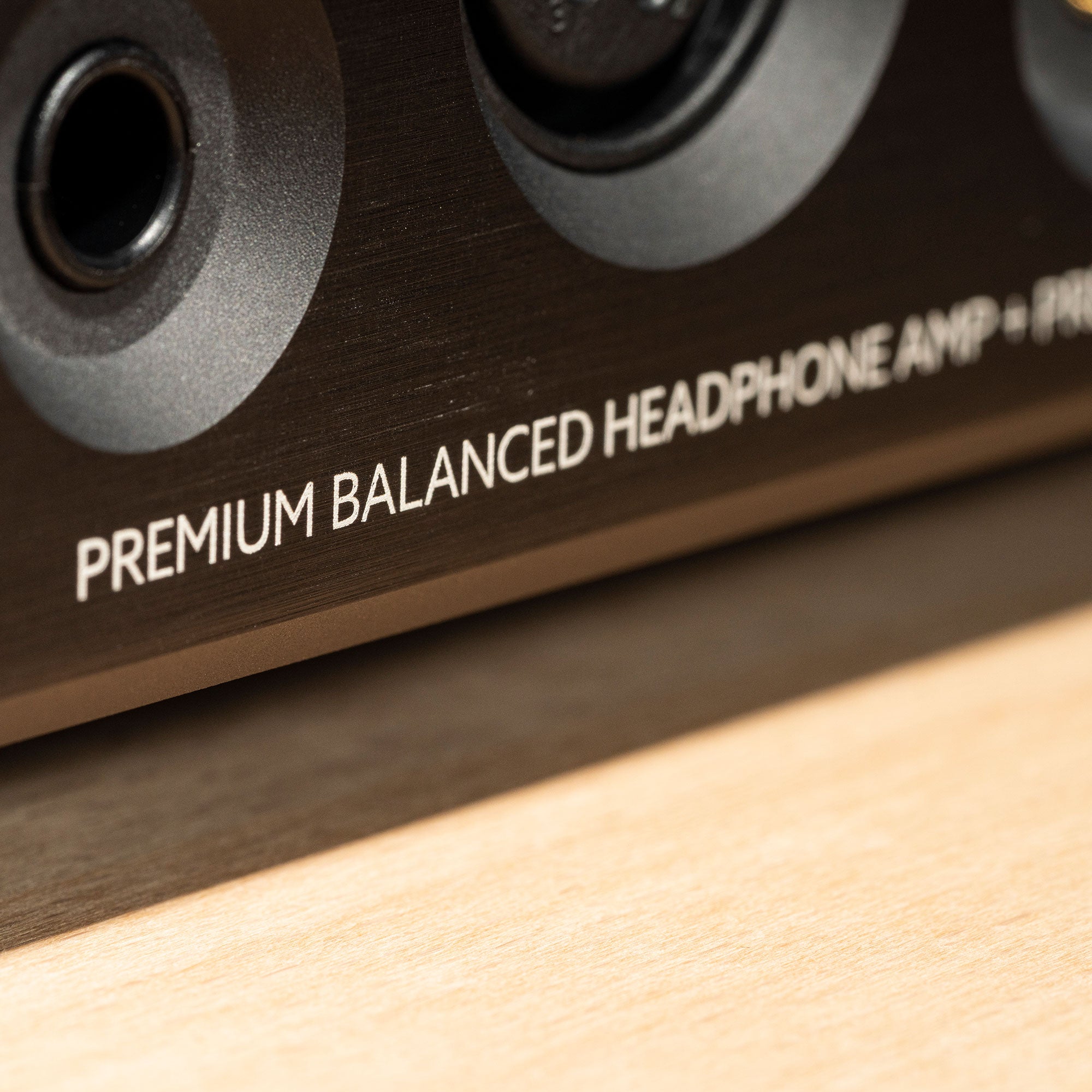 Violectric DHA V590² Balanced Headphone Amplifier & DAC - High-End Audio Equipment for Audiophiles, Studio Recording & Home Entertainment Systems