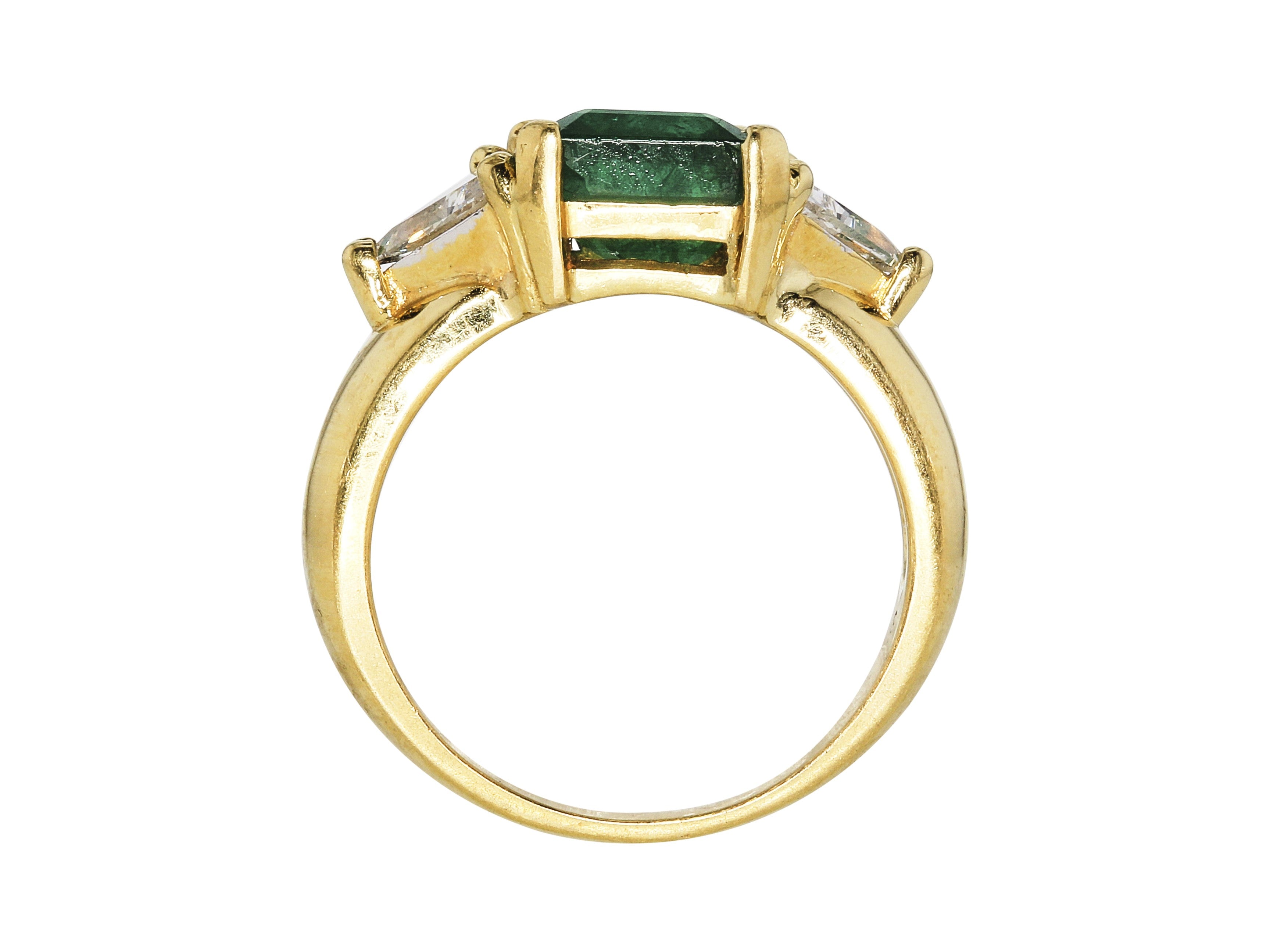 0.75 Carat Triangular Cut F VS2 Diamond & 2.90 Carat Emerald 18K Yellow Gold Engagement Ring for Women - Perfect for Wedding, Anniversary & Special Occasion Gifts