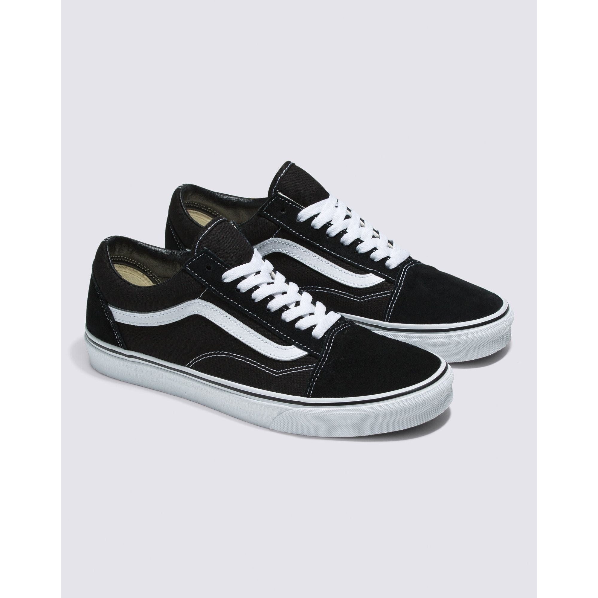 Vans Old Skool Classic Skate Shoes for Men & Women | Authentic Canvas & Suede Sneakers | Casual, Streetwear & Skateboarding Style | Perfect for Everyday Wear, Urban Fashion & Skate Sessions