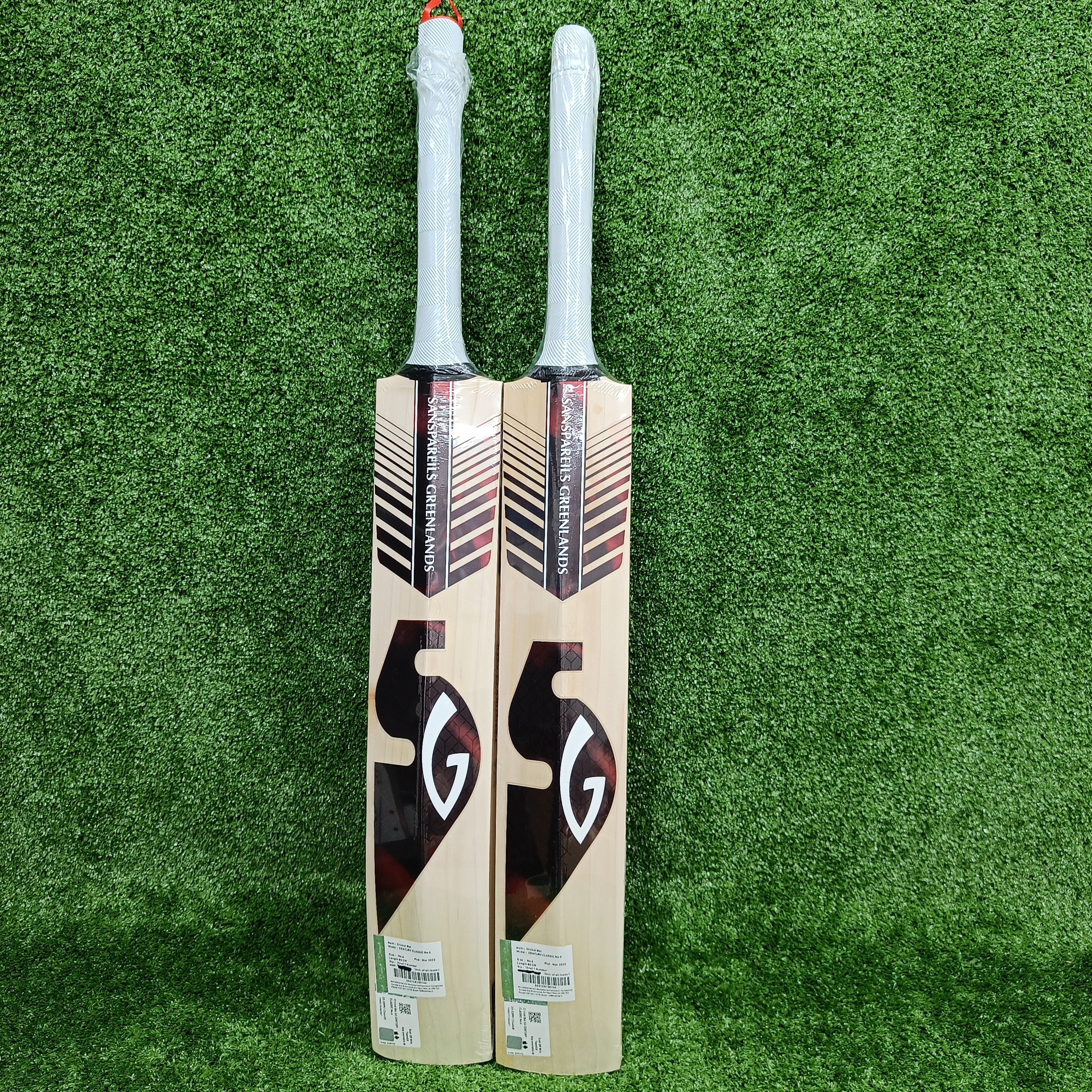 SG Century Classic Junior English Willow Cricket Bat - Lightweight & Durable for Youth Players - Perfect for Practice, Matches & Training Sessions