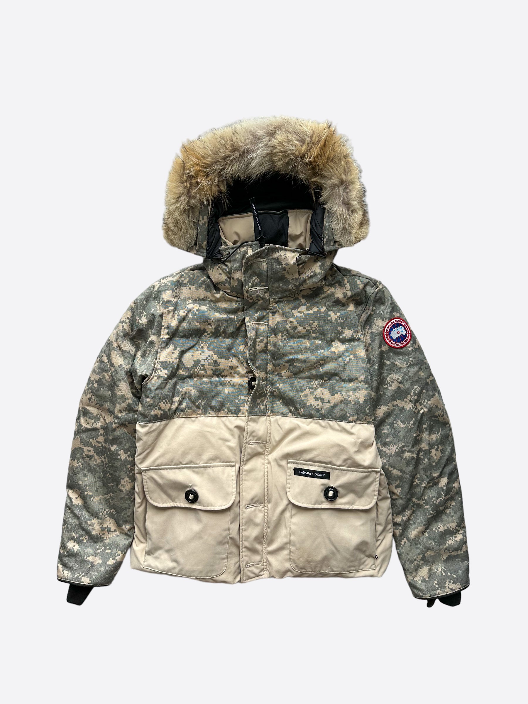 Canada Goose Men's Digital Camo Woodland Jacket - Waterproof Winter Coat for Outdoor Activities, Hunting & Urban Fashion