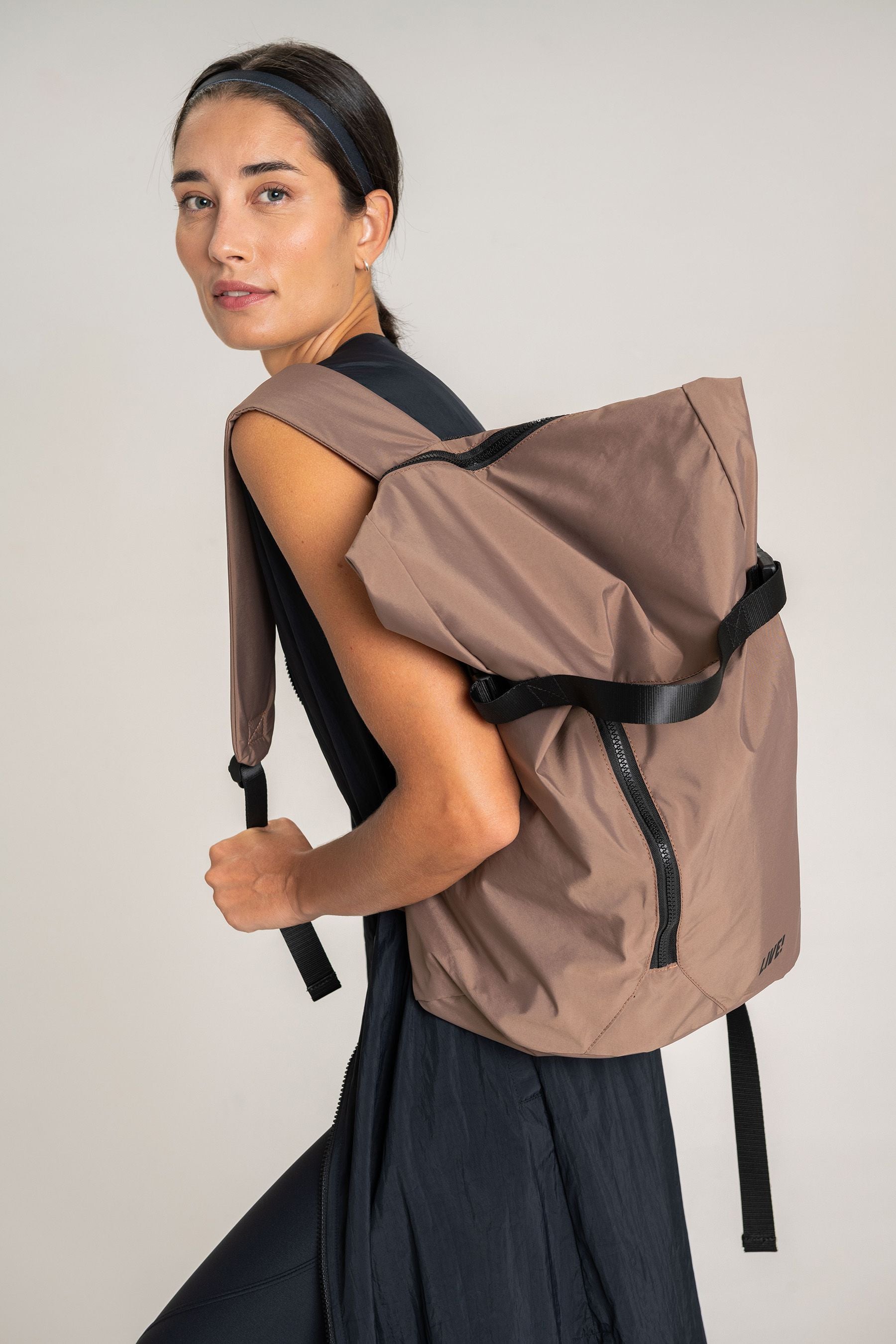 Best Waterproof Track Adventure Backpack for Hiking, Travel & Outdoor Activities - Durable & Lightweight for Camping & Trekking