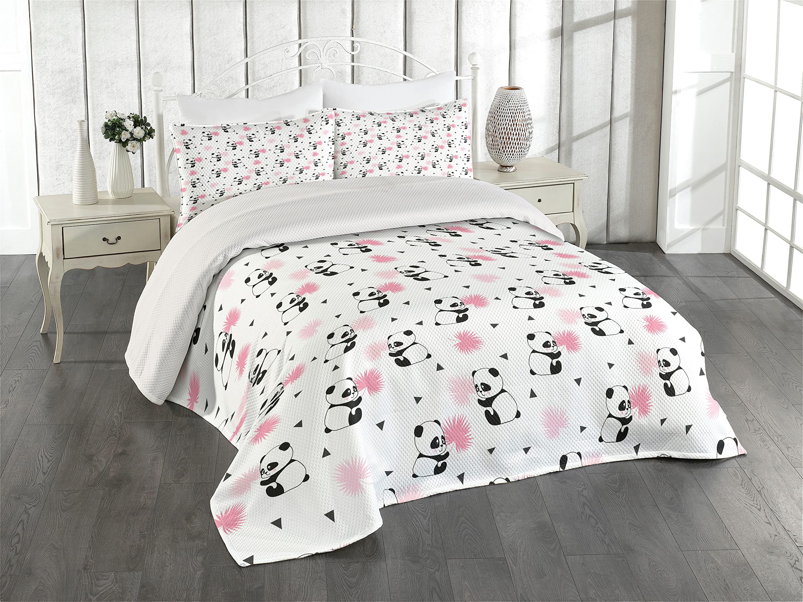 Lunarable Panda Quilt Set - 3 Piece King Size Bedspread with 2 Pillow Shams, Pink & Black Chinese Cartoon Style Bear Design with Foliage Leaves - Soft Decorative Bedding for Kids Room & Nursery Decor