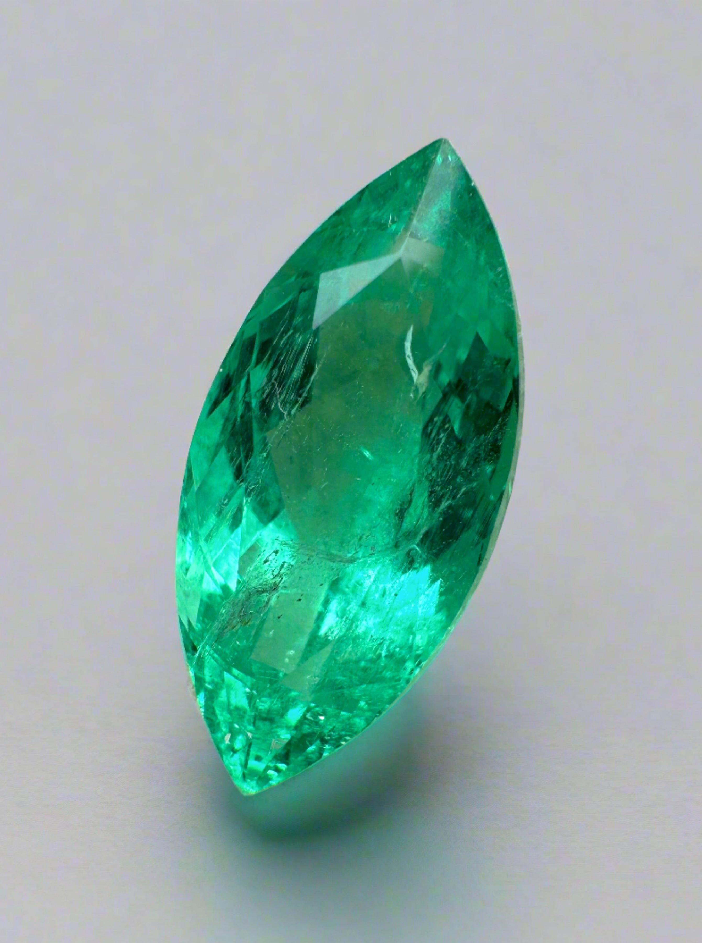 6.84 Carat 18.5x9mm Natural Colombian Green Emerald Marquise Cut Loose Gemstone for Jewelry Making - Perfect for Engagement Rings, Pendants & Earrings