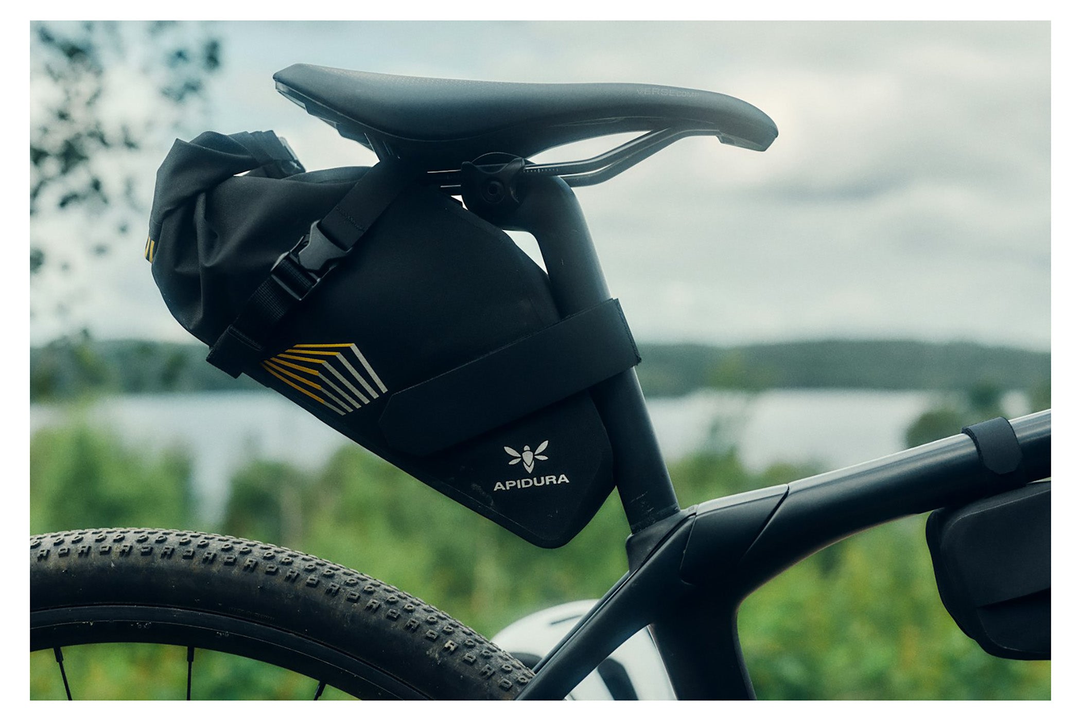 Apidura Racing Saddle Pack 3L - Waterproof Bicycle Seat Bag for Road & Mountain Bikes - Perfect for Long Distance Cycling & Bike Commuting
