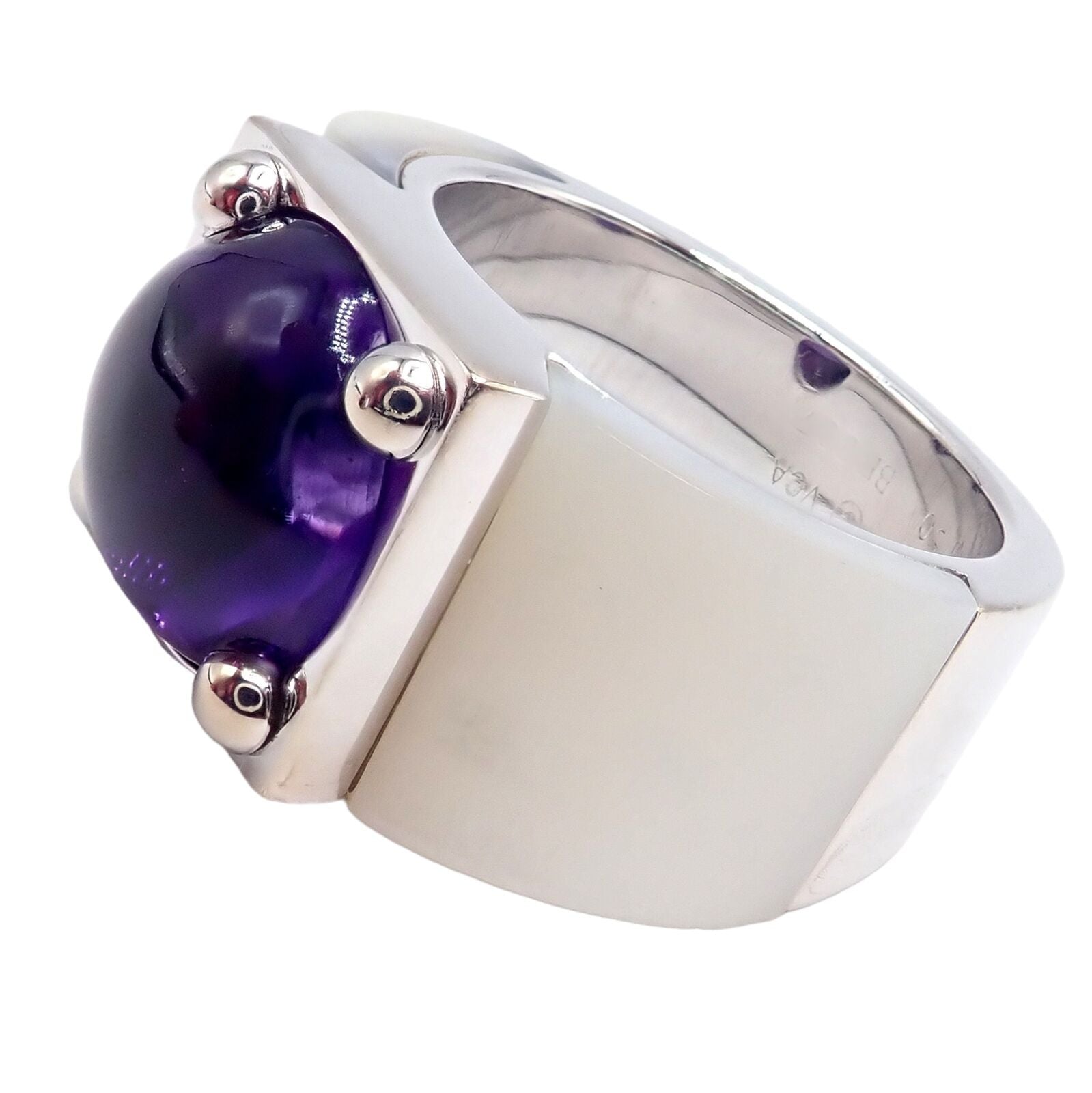 Authentic Van Cleef & Arpels 18k White Gold Amethyst Mother of Pearl Ring - Luxury Vintage Jewelry for Women, Perfect for Weddings, Anniversaries & Special Occasions