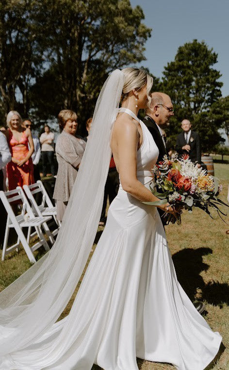 Pronovias Antalya Wedding Dress - Elegant Lace Bridal Gown for Bride, Perfect for Beach Weddings & Destination Ceremonies