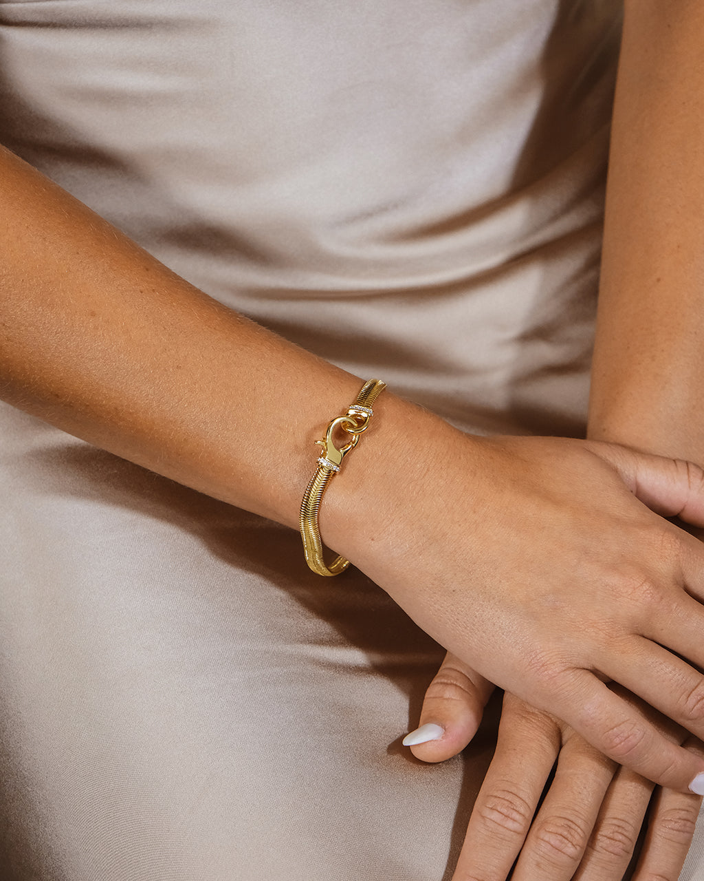 Kassidy Statement Chain Bracelet for Women - Elegant Gold & Silver Fashion Jewelry - Perfect for Parties, Weddings & Everyday Wear