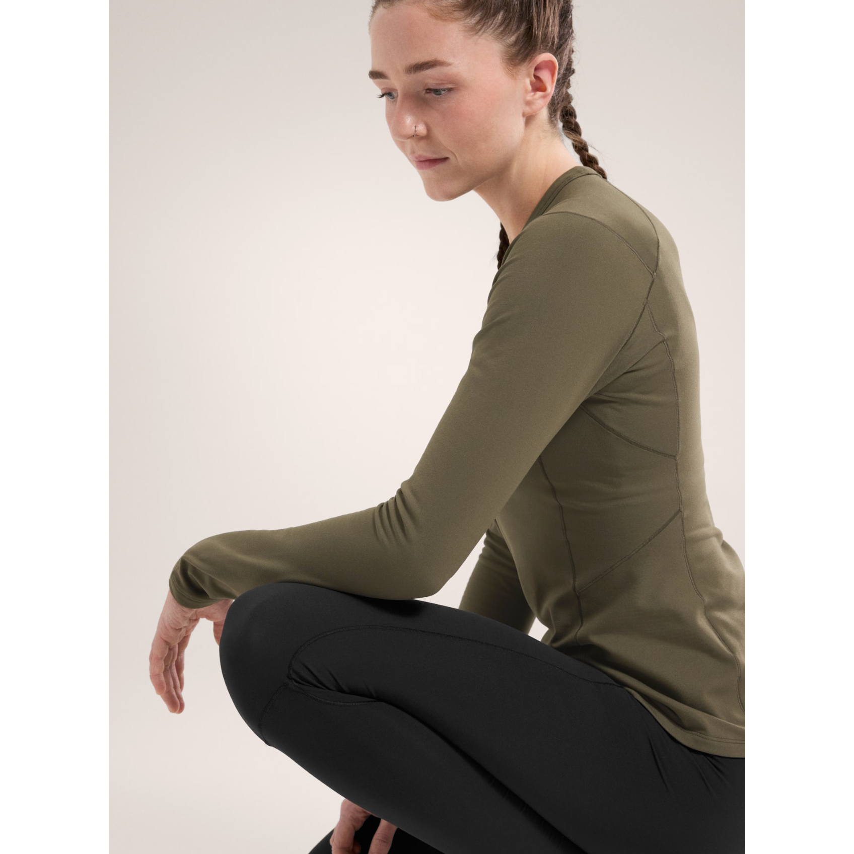 Arc'teryx Women's Rho Crew Neck Long Sleeve Baselayer - Warm Thermal Shirt for Hiking, Skiing & Outdoor Activities