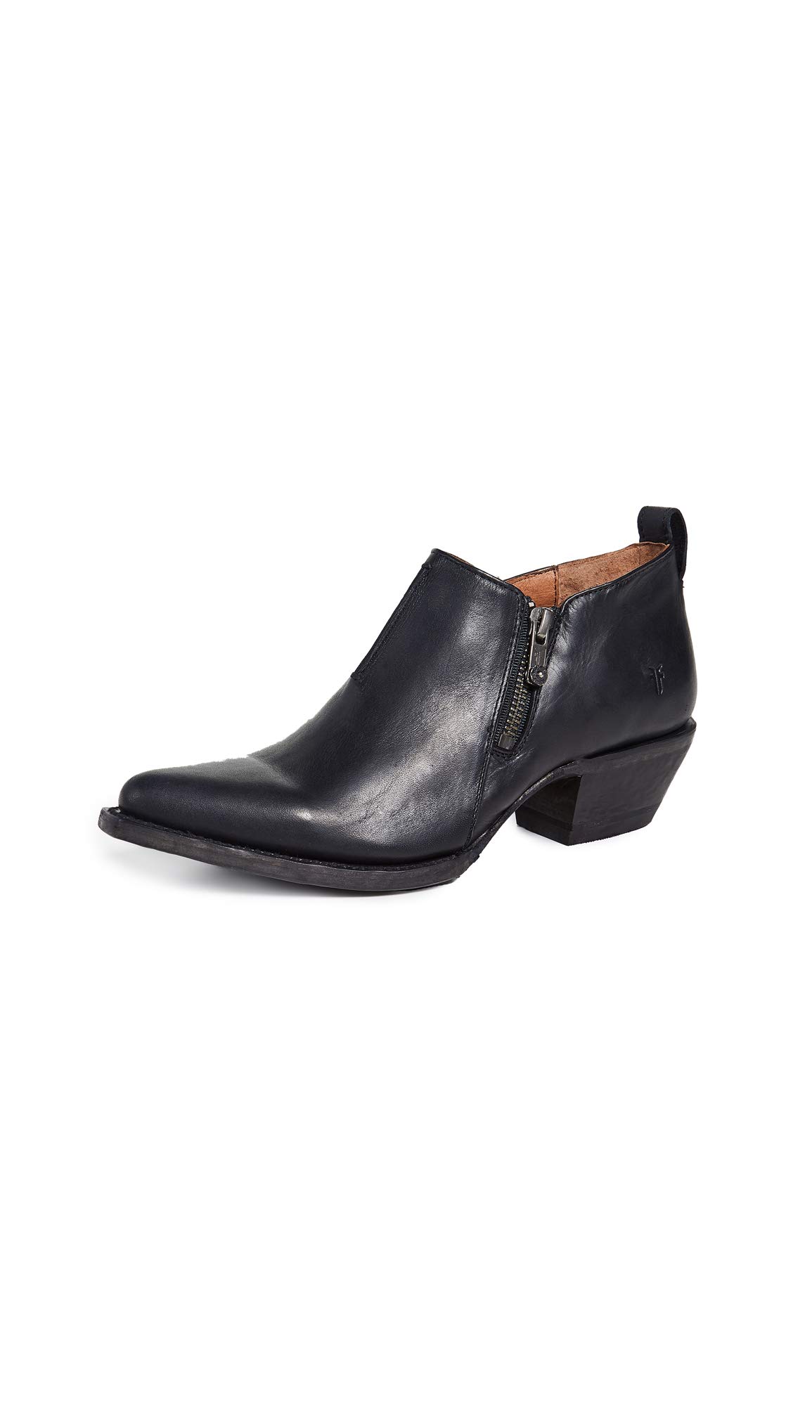 FRYE Women's Sacha Moto Shootie Western Boot - Stylish Ankle Boots for Women | Genuine Leather Cowboy Boots with Comfortable Fit | Perfect for Country Music Festivals, Rodeo Events & Western Fashion Outfits