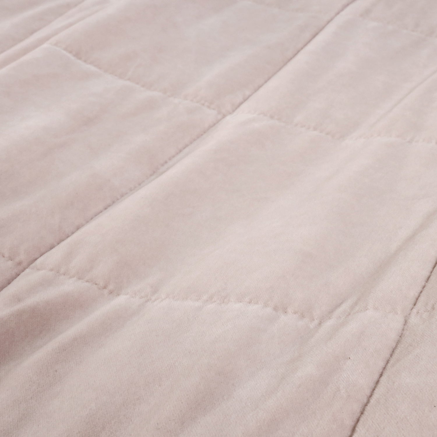 Amsterdam Coverlet - Soft & Stylish Bedspread for Queen Size Beds - Perfect for Cozy Bedrooms, Guest Rooms & Airbnb Stays