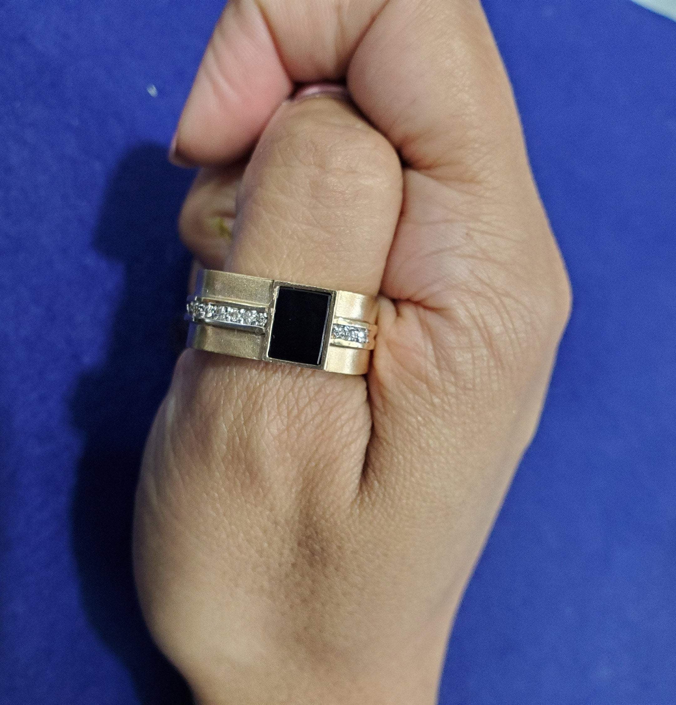 Onyx Diamond Signet Ring for Men & Women - Elegant Black Onyx & Diamond Jewelry for Everyday Wear, Gifts & Special Occasions