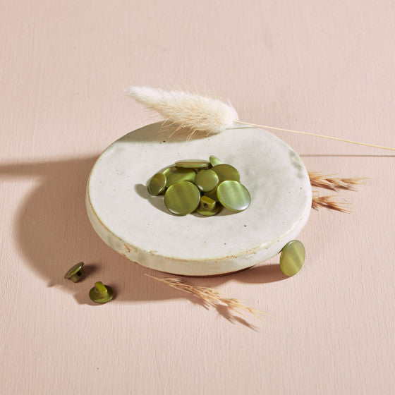 Atelier Brunette Swing Shank Button - Matcha Leaf Green Sewing Notions for DIY Dressmaking & Craft Projects | Perfect for Vintage-Inspired Garments & Home Decor