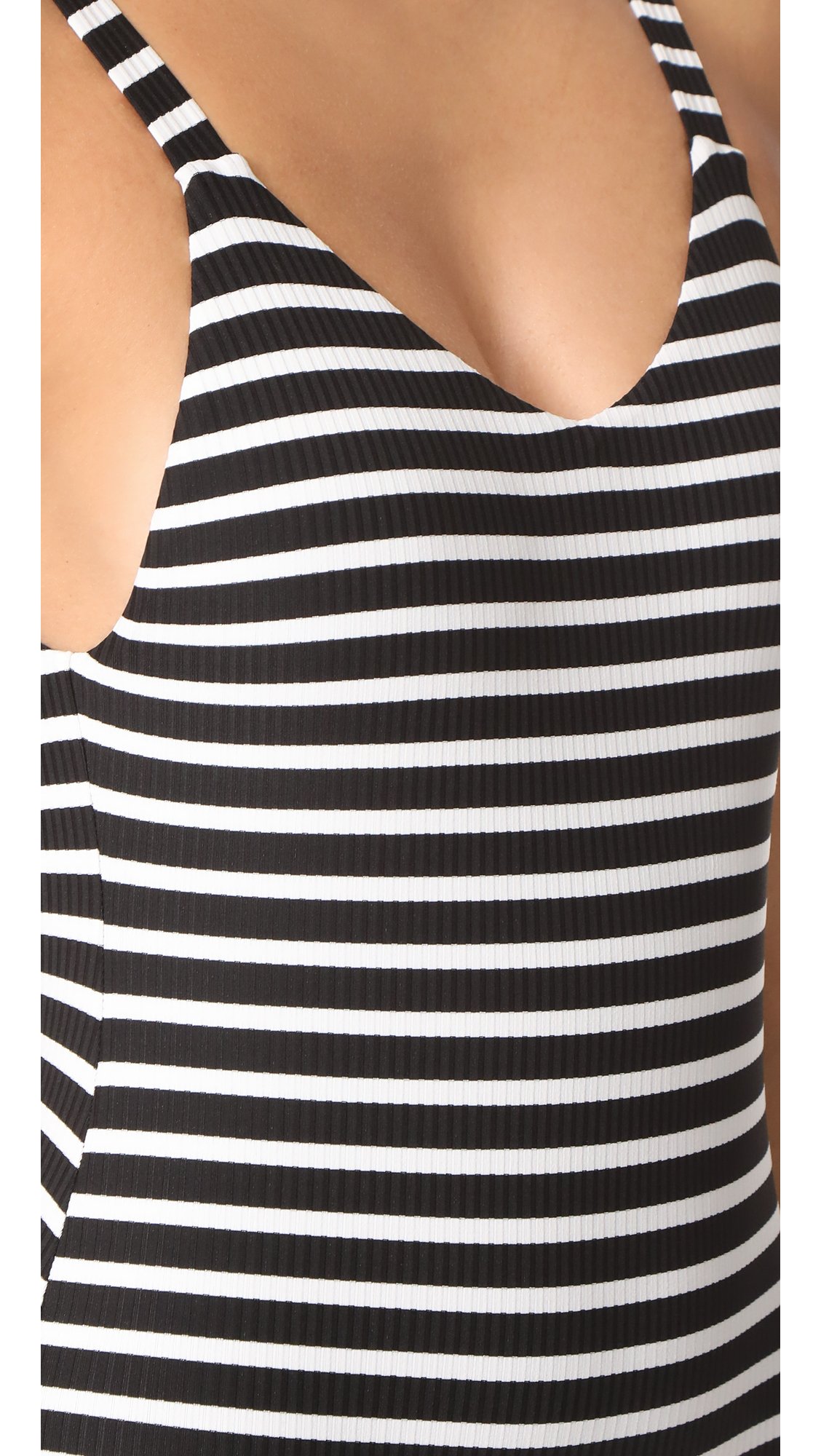 Women's Classic Fashion Apparel - Stylish & Timeless Outfits for Everyday Wear, Work & Special Occasions