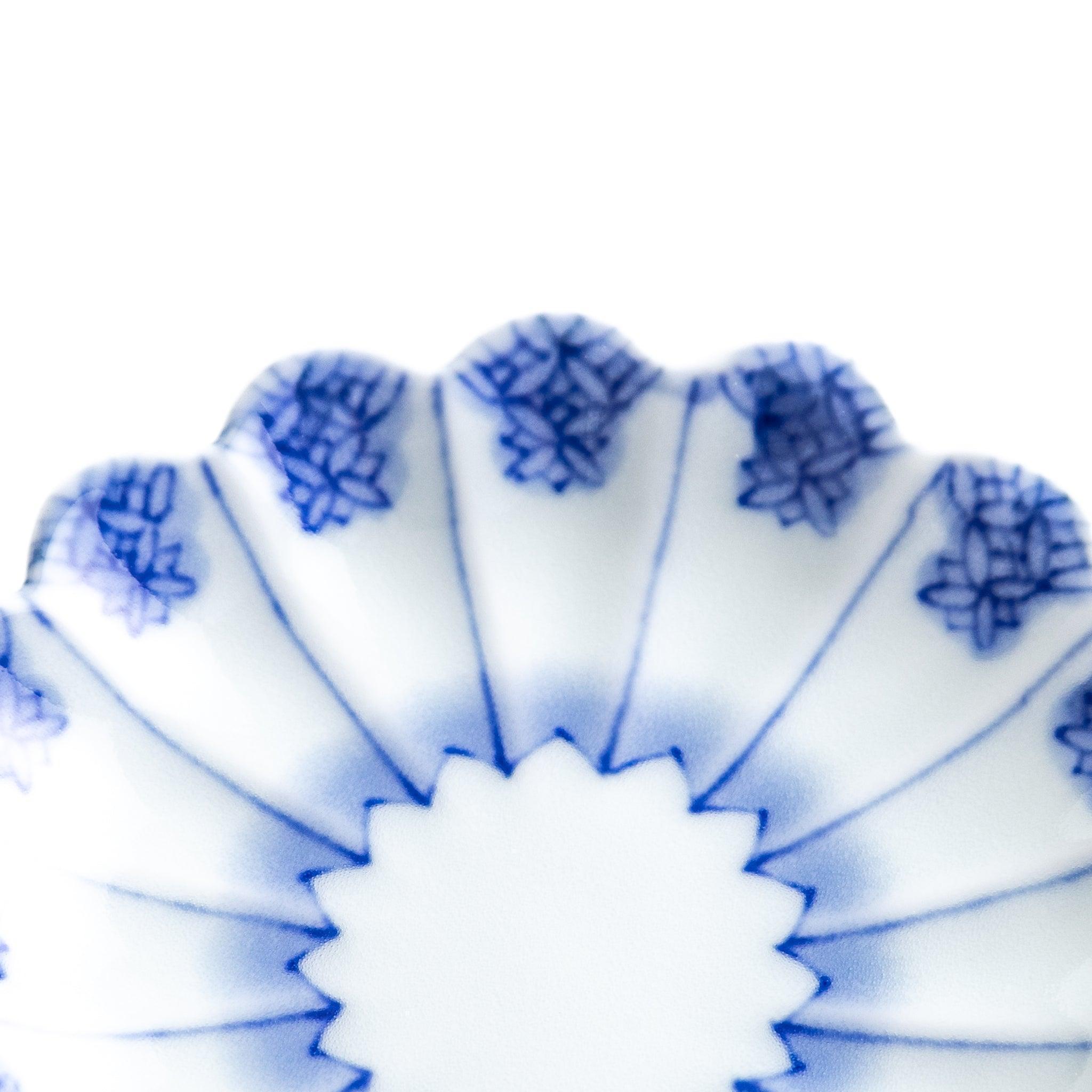Premium Harmony Chrysanthemum Sauce Dish - Elegant Asian Serving Bowl for Soy Sauce, Dipping Sauces & Condiments - Perfect for Sushi, Dumplings & Asian Cuisine Presentation
