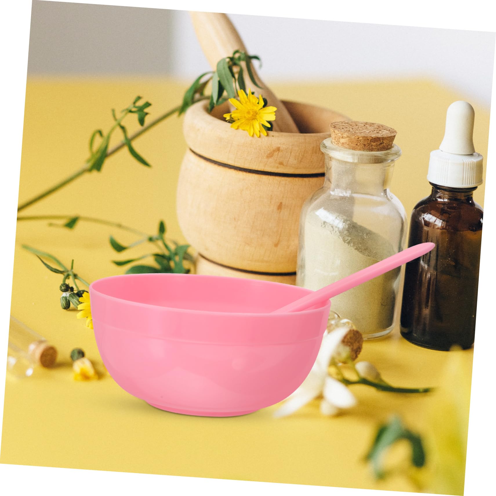 FOMIYES 18-Piece DIY Facial Mask Tool Kit with 9 Pink & 9 Green Mixing Bowls, Measuring Spoons & Spray Bottle for Skincare & Beauty Treatments - Perfect for At-Home Spa Days & Professional Salon Use