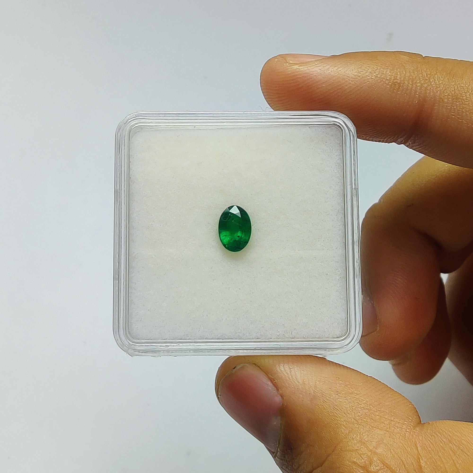 0.75ct Natural Untreated Green Emerald Gemstone - Oval Cut 7x5mm | Emerald Jewelry for Engagement Rings, Necklaces & Earrings | Birthstone Gift for May
