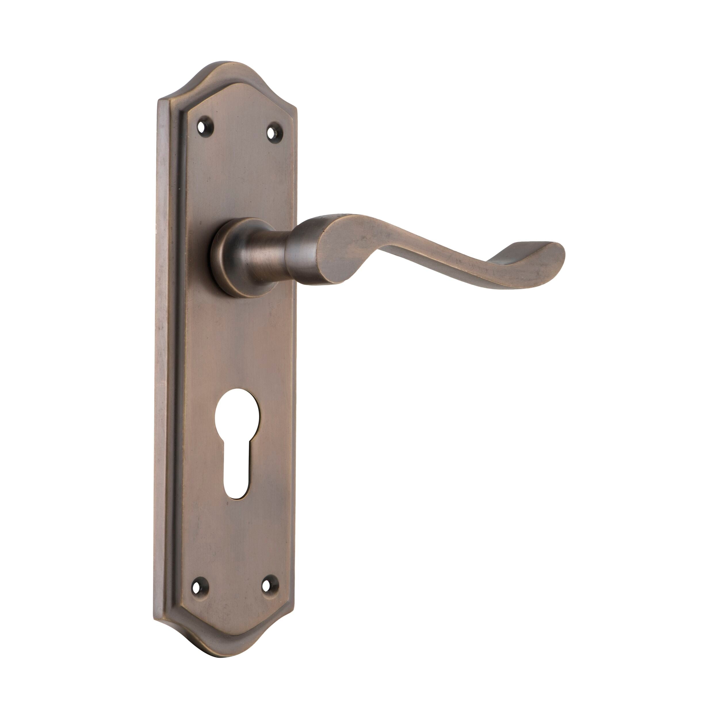 9707E Antique Brass Door Lever Henley Euro Pair - 180mm Height x 50mm Width x 58mm Projection - Perfect for Vintage Style Home, Office & Commercial Door Hardware Upgrade