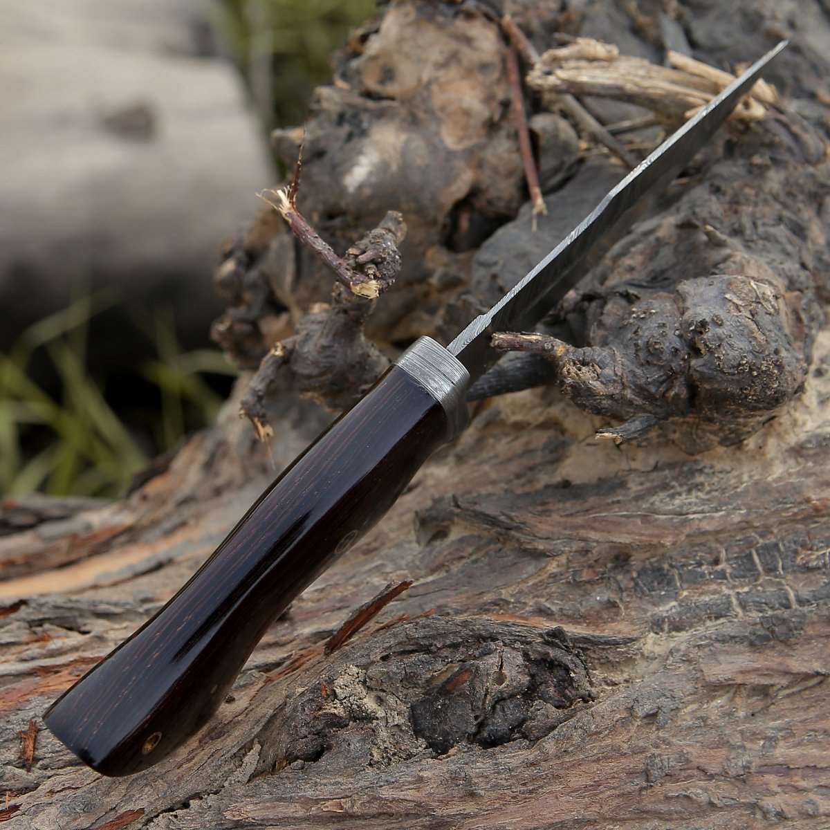 Premium Damascus Steel Hunting Knife with Exotic Wenge Wood Handle - Durable Outdoor Survival Tool for Camping, Hunting & Bushcraft